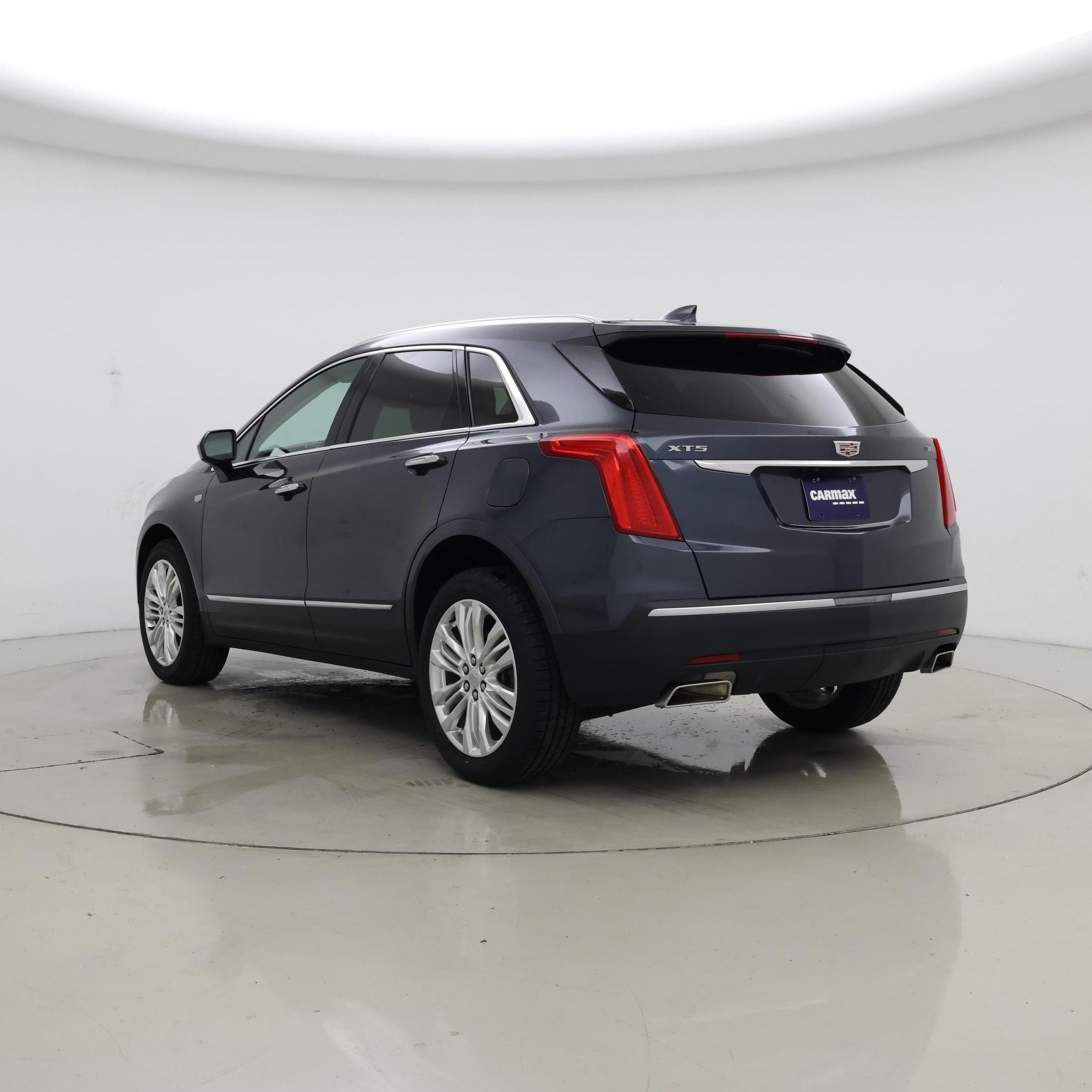 Thumbnail: 2019 Cadillac XT5 - 2