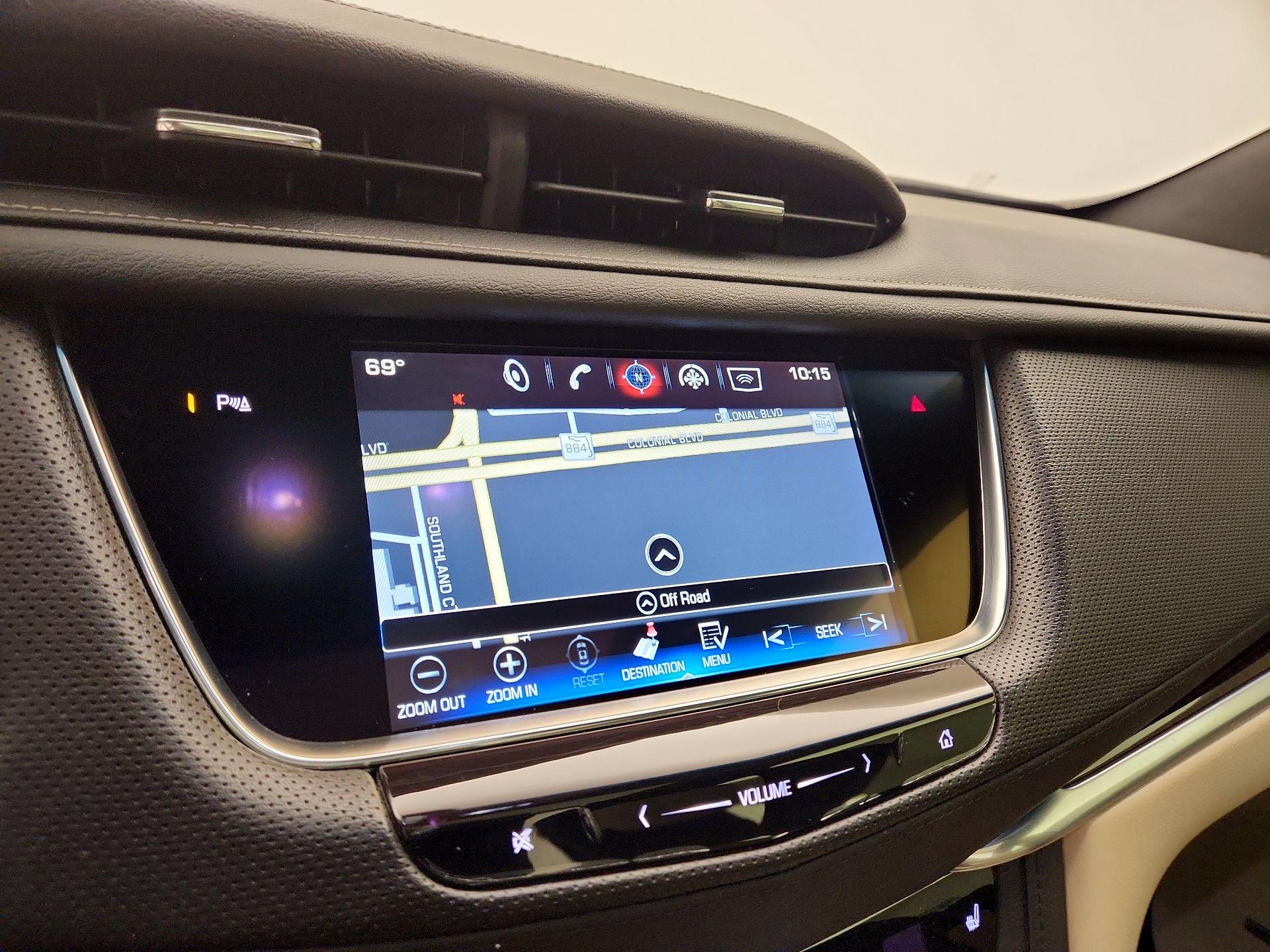 Thumbnail: 2017 Cadillac XT5 - 14