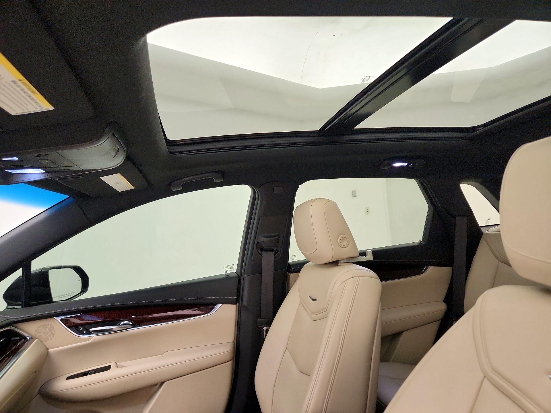 Thumbnail: 2017 Cadillac XT5 - 20