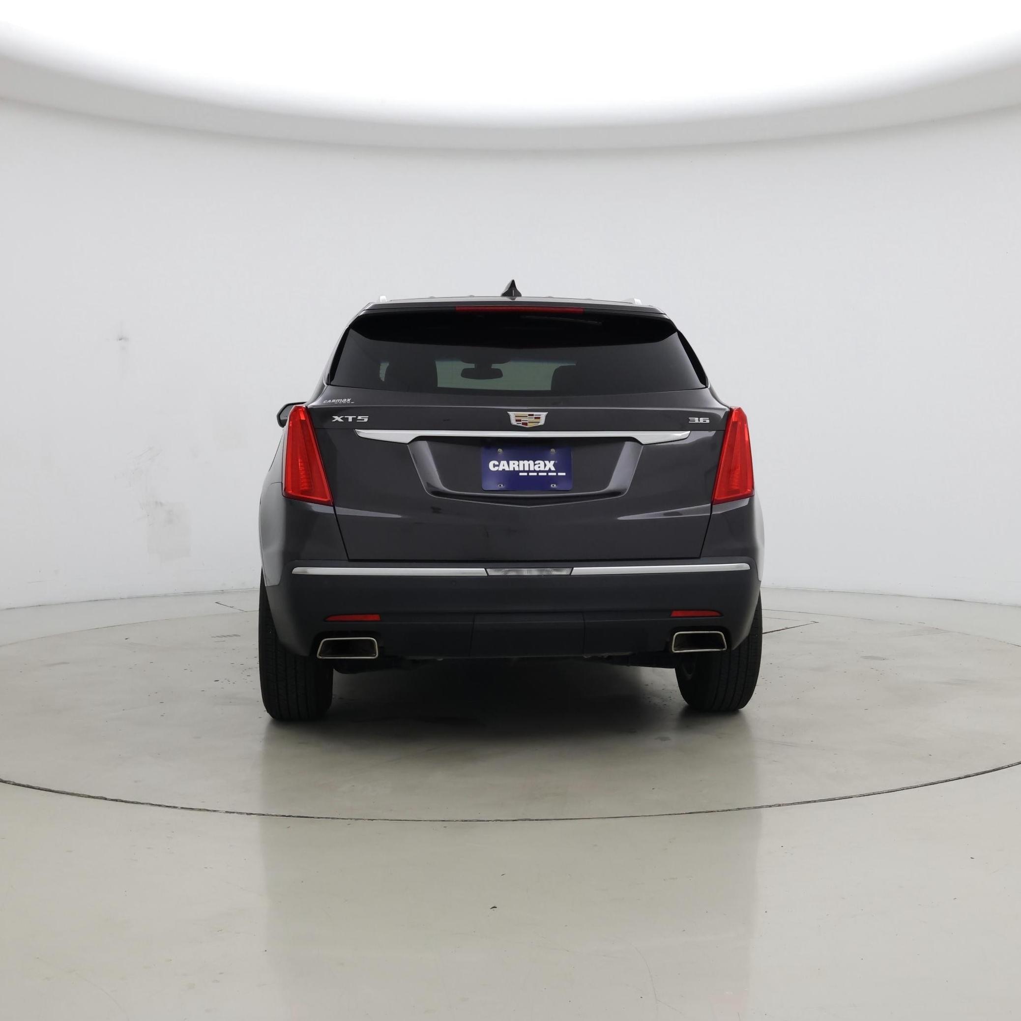 Thumbnail: 2017 Cadillac XT5 - 6