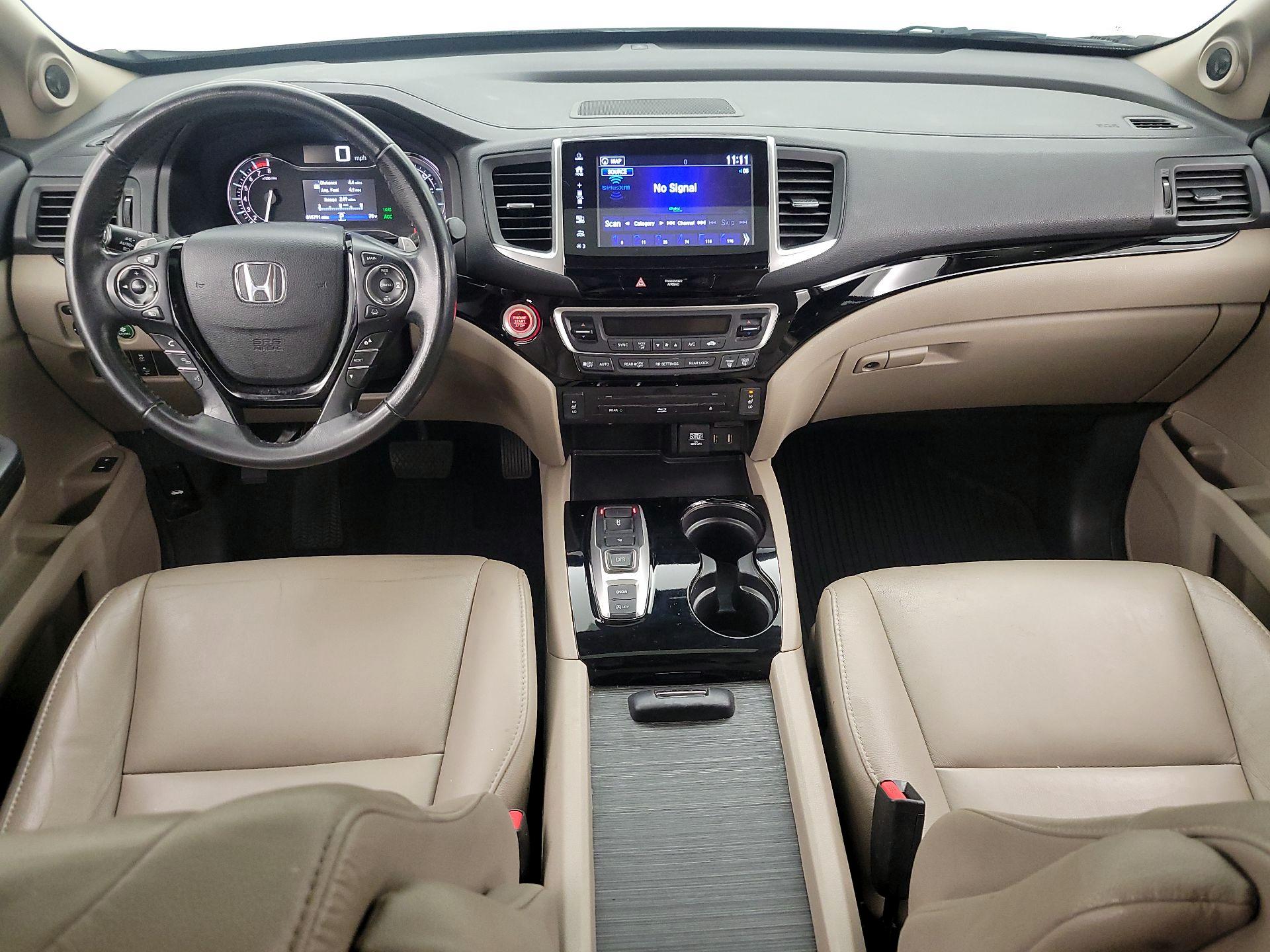 Thumbnail: 2018 Honda Pilot - 9