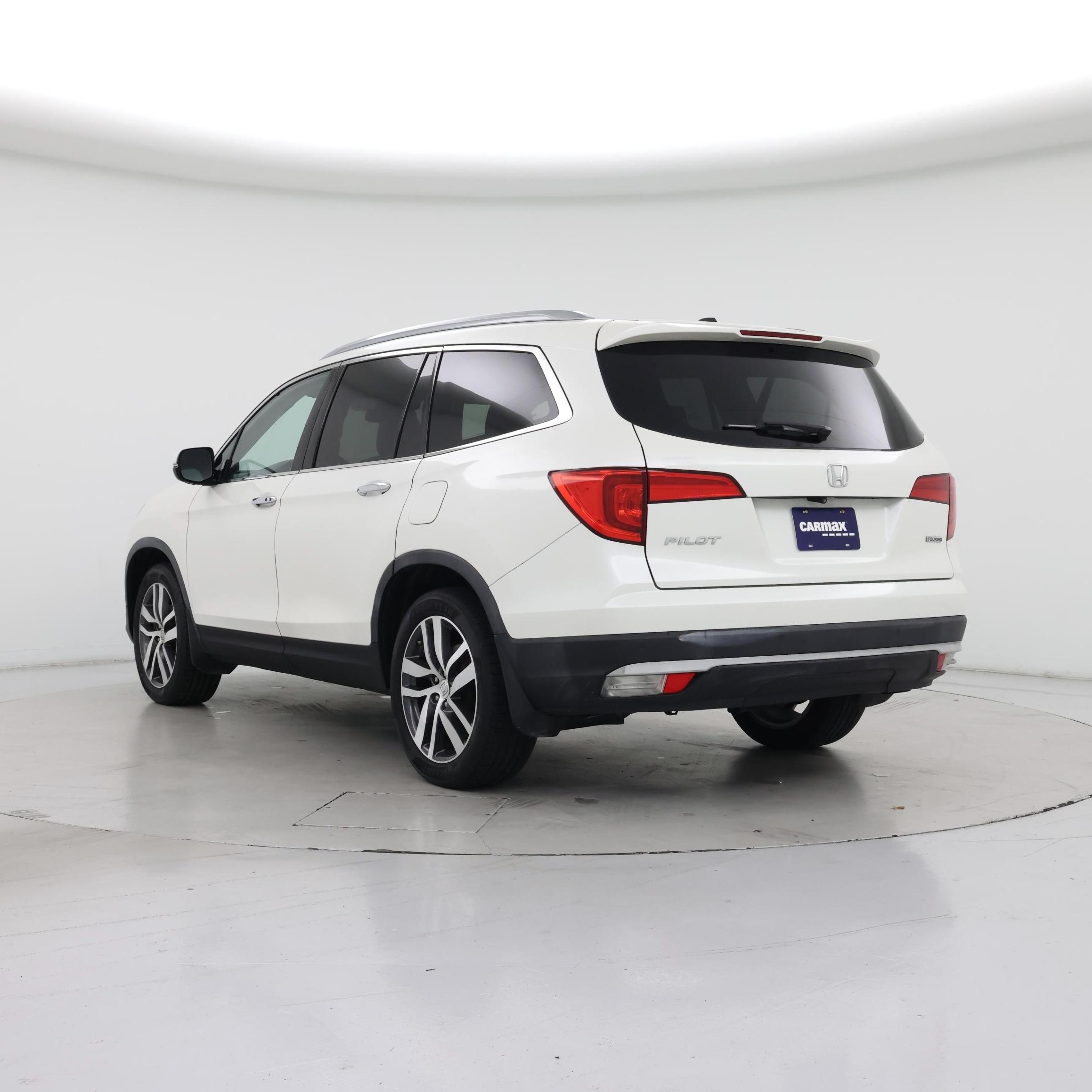 Thumbnail: 2018 Honda Pilot - 2