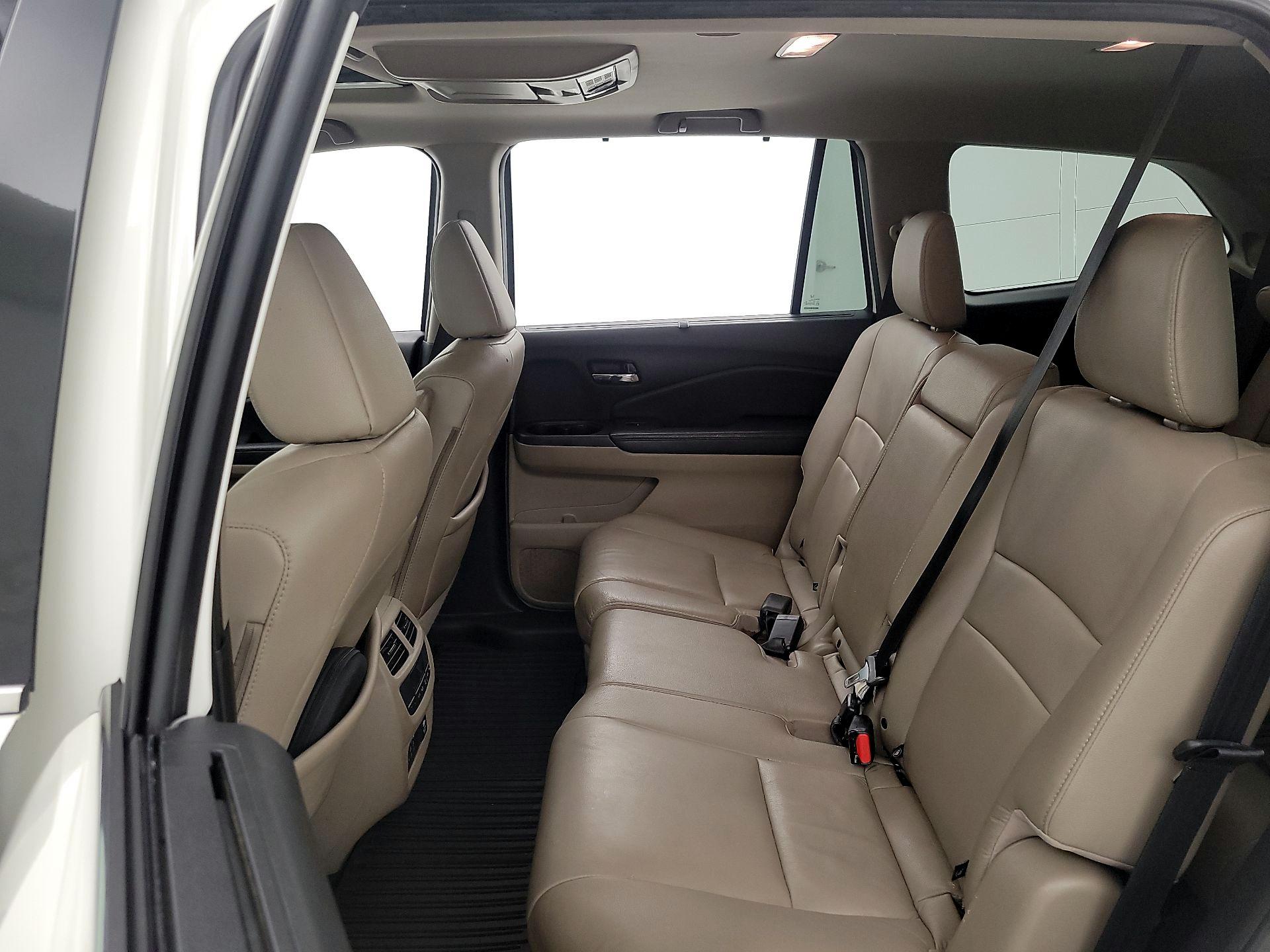 Thumbnail: 2018 Honda Pilot - 20