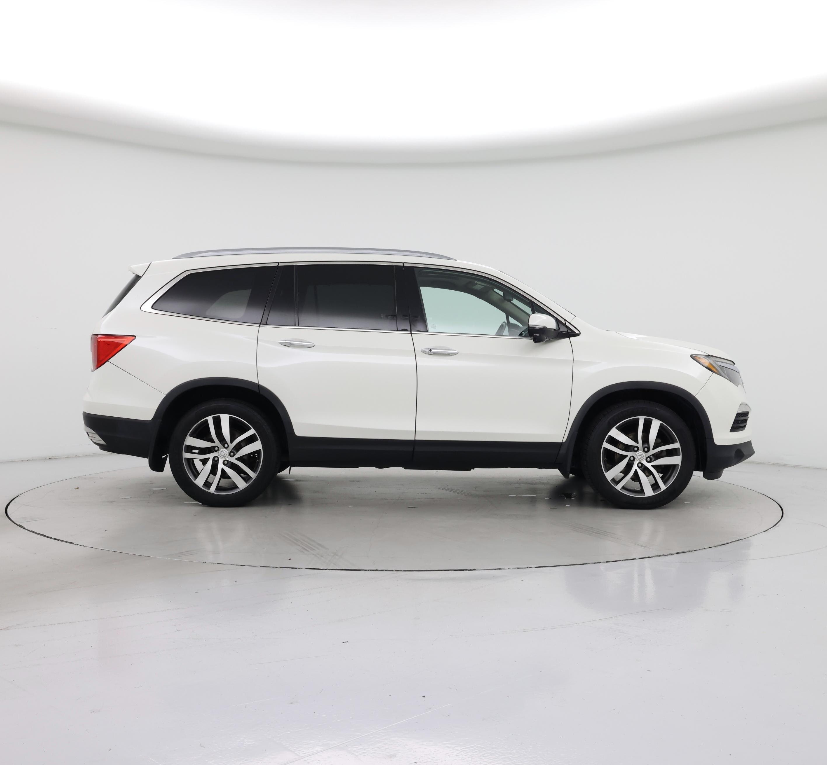 Thumbnail: 2018 Honda Pilot - 7