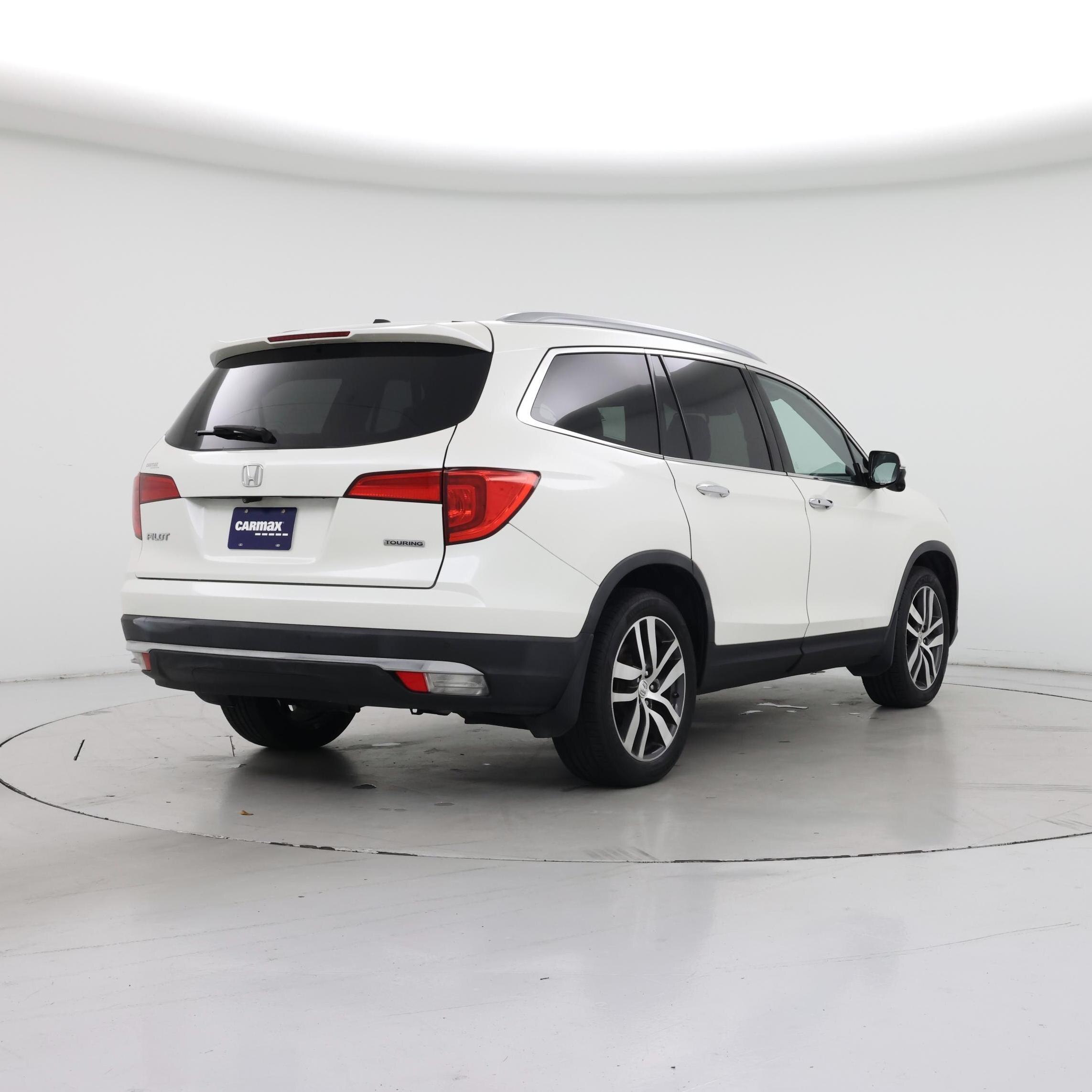 Thumbnail: 2018 Honda Pilot - 8