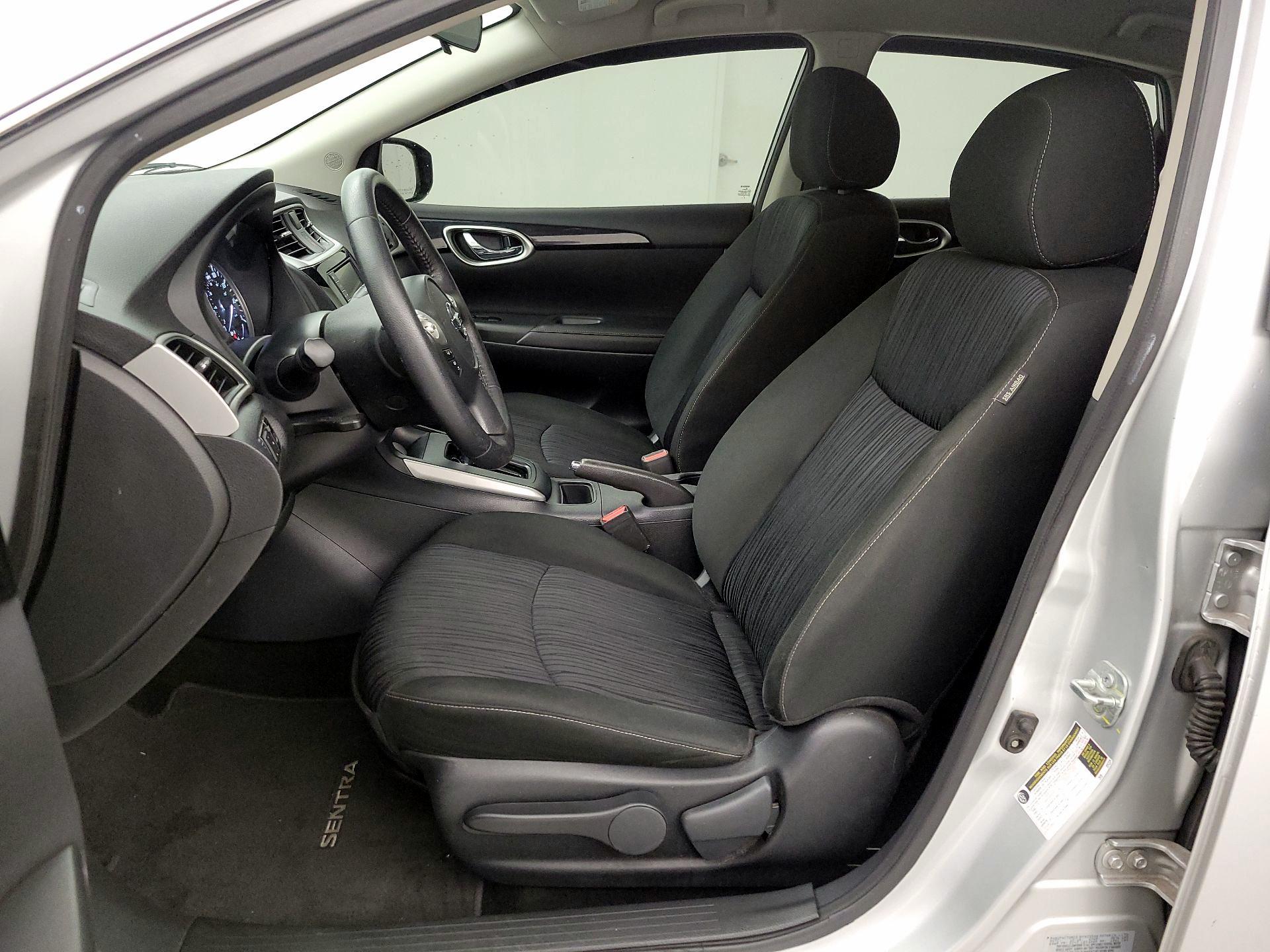 Thumbnail: 2019 Nissan Sentra - 11