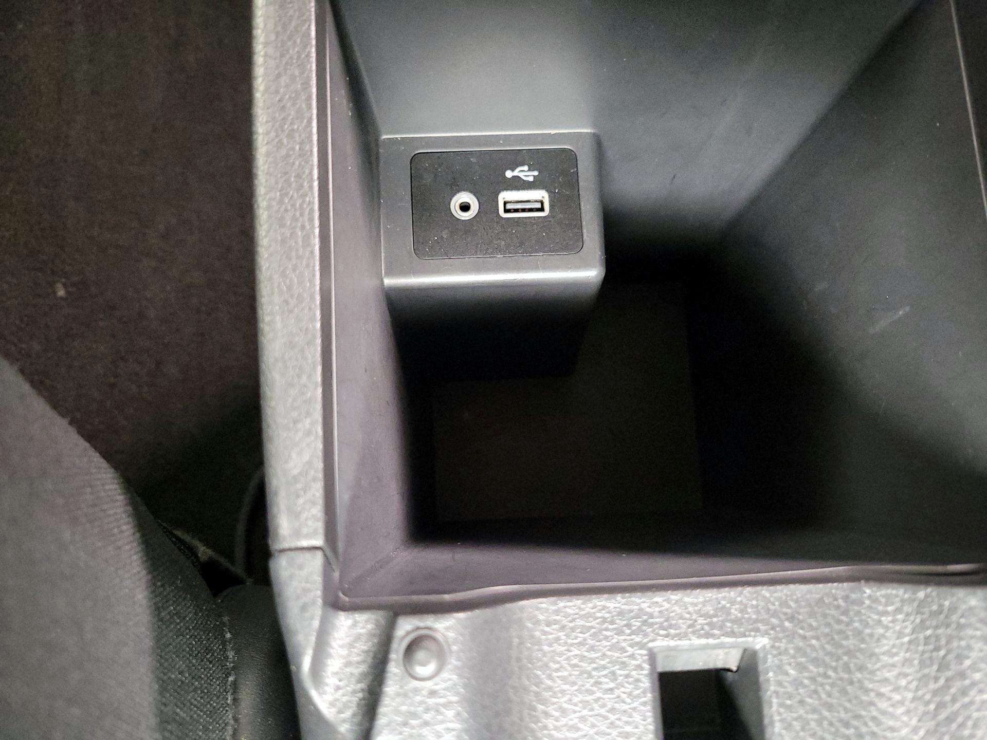 Thumbnail: 2019 Nissan Sentra - 18