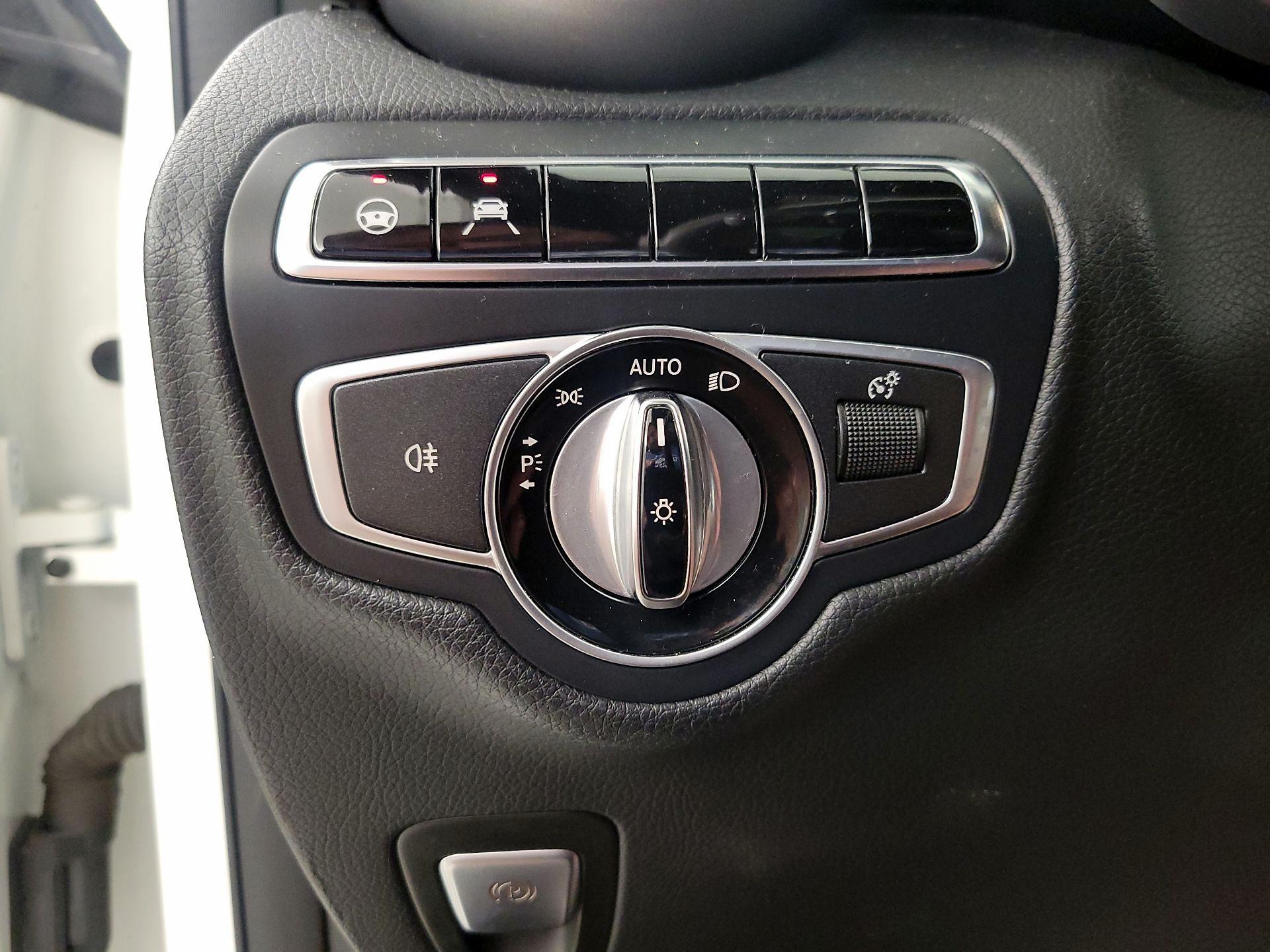 Thumbnail: 2016 Mercedes-Benz GLC - 13