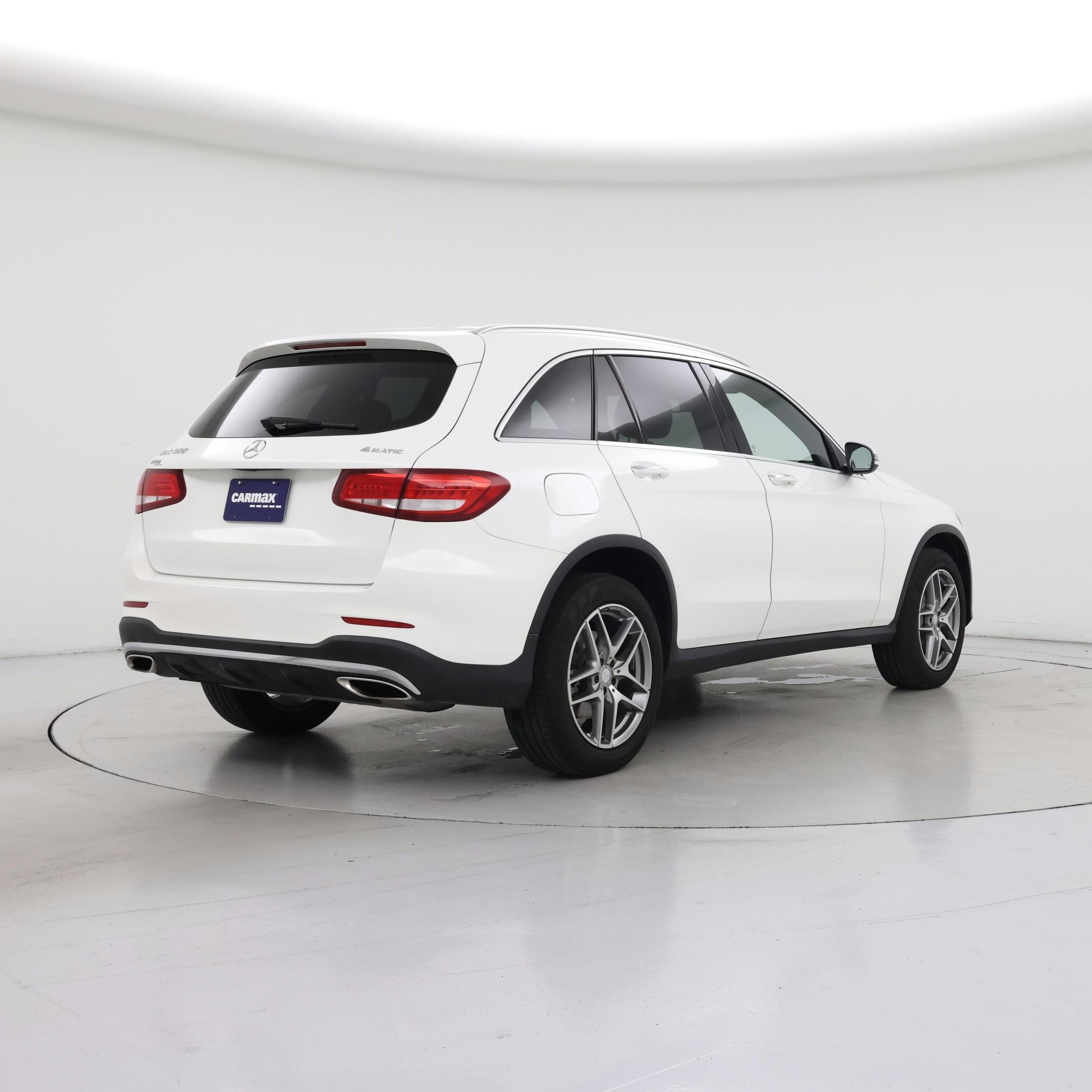 Thumbnail: 2016 Mercedes-Benz GLC - 8
