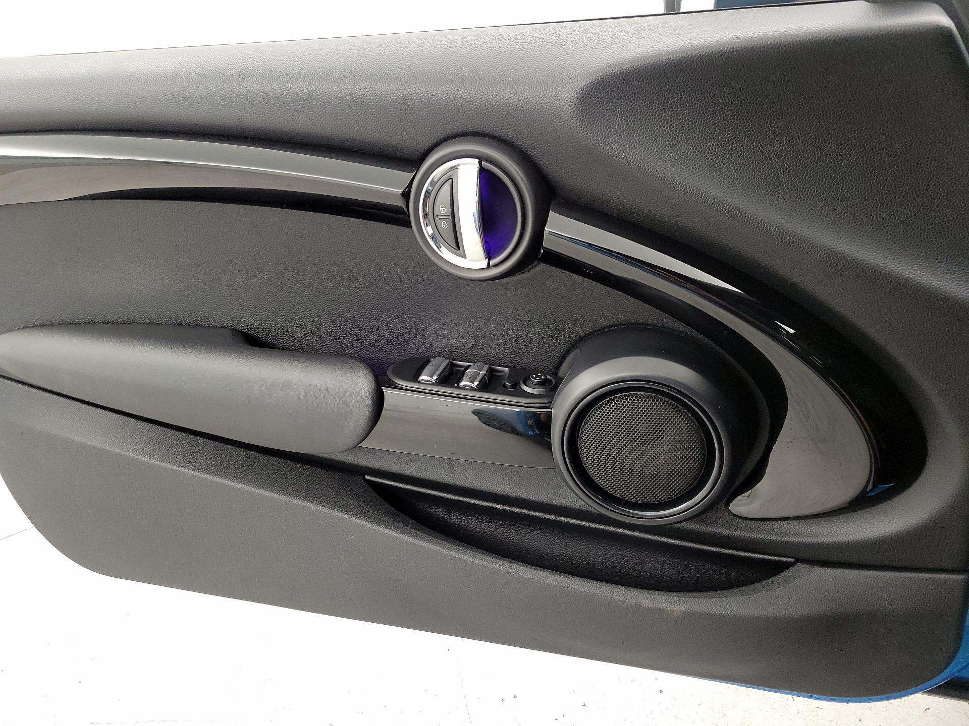 Thumbnail: 2017 MINI Cooper - 12