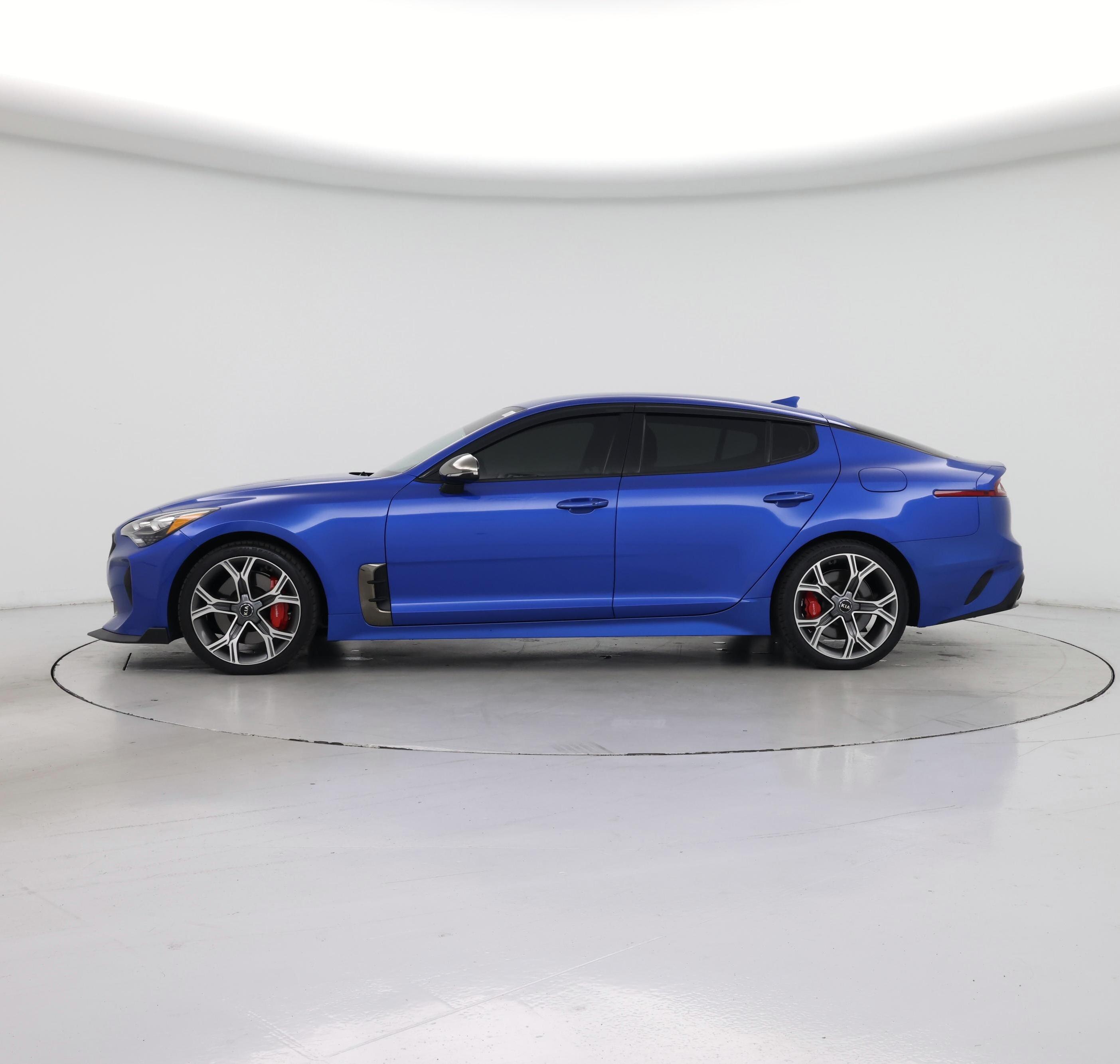 Thumbnail: 2021 Kia Stinger - 3