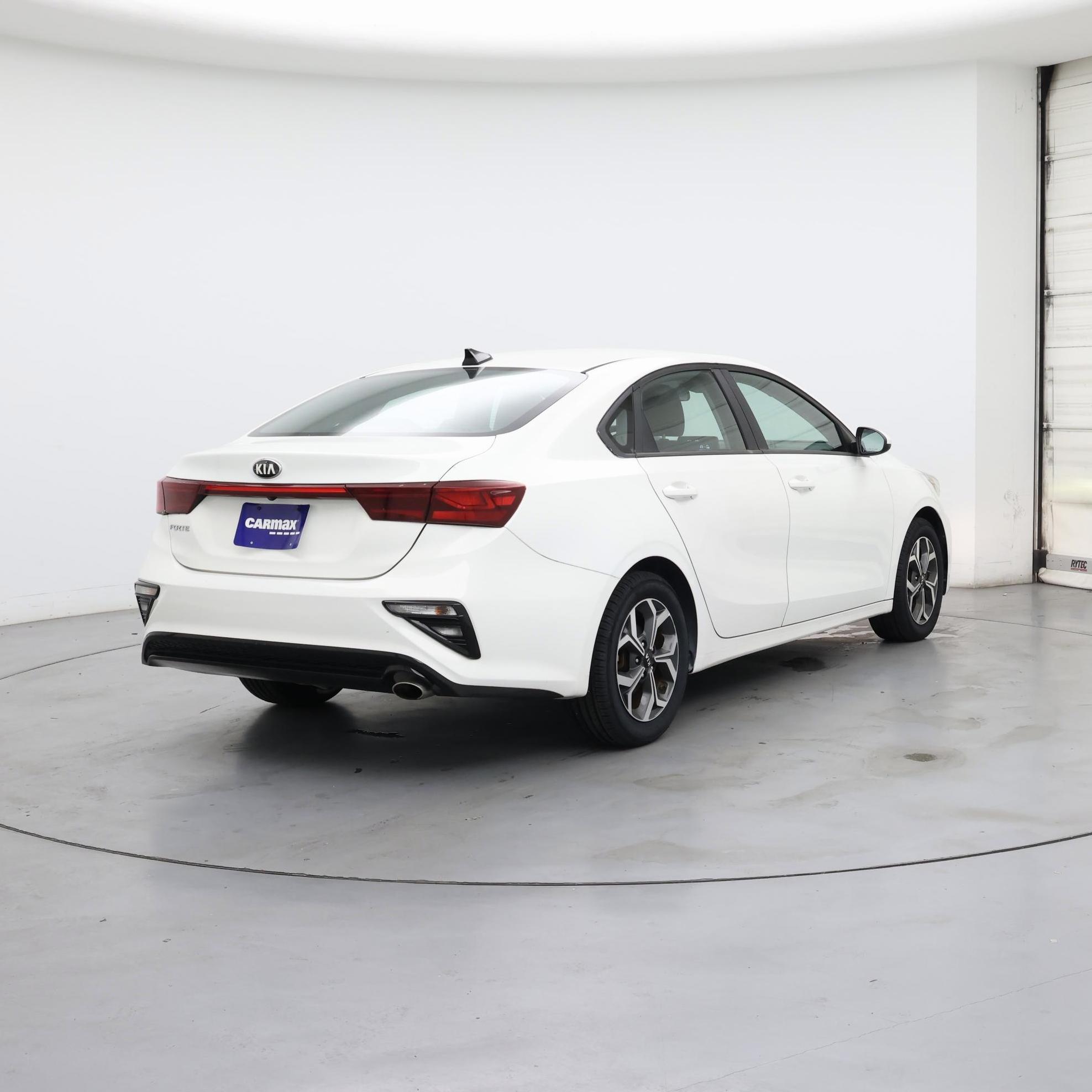 Thumbnail: 2019 Kia Forte - 8