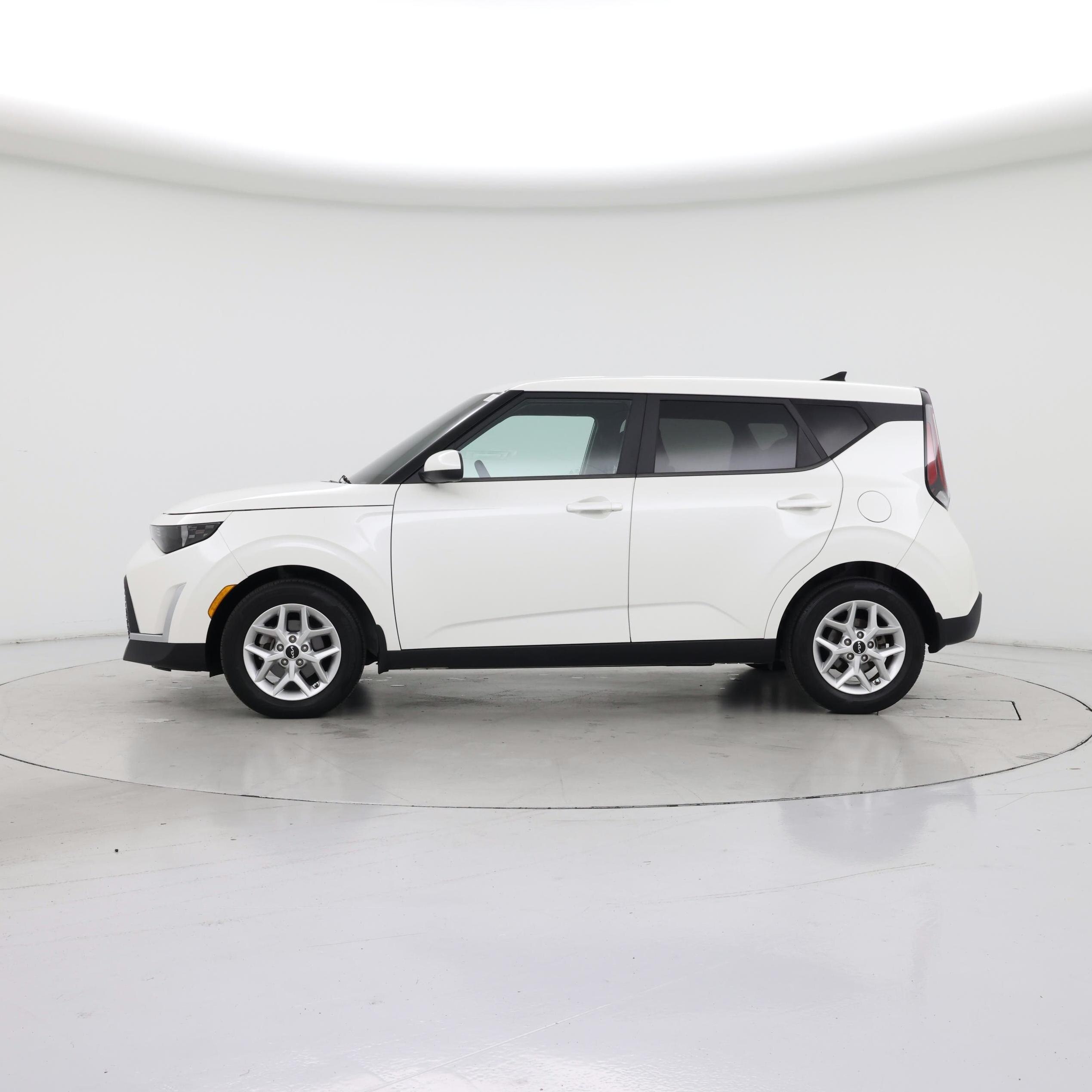 Thumbnail: 2023 Kia Soul - 3