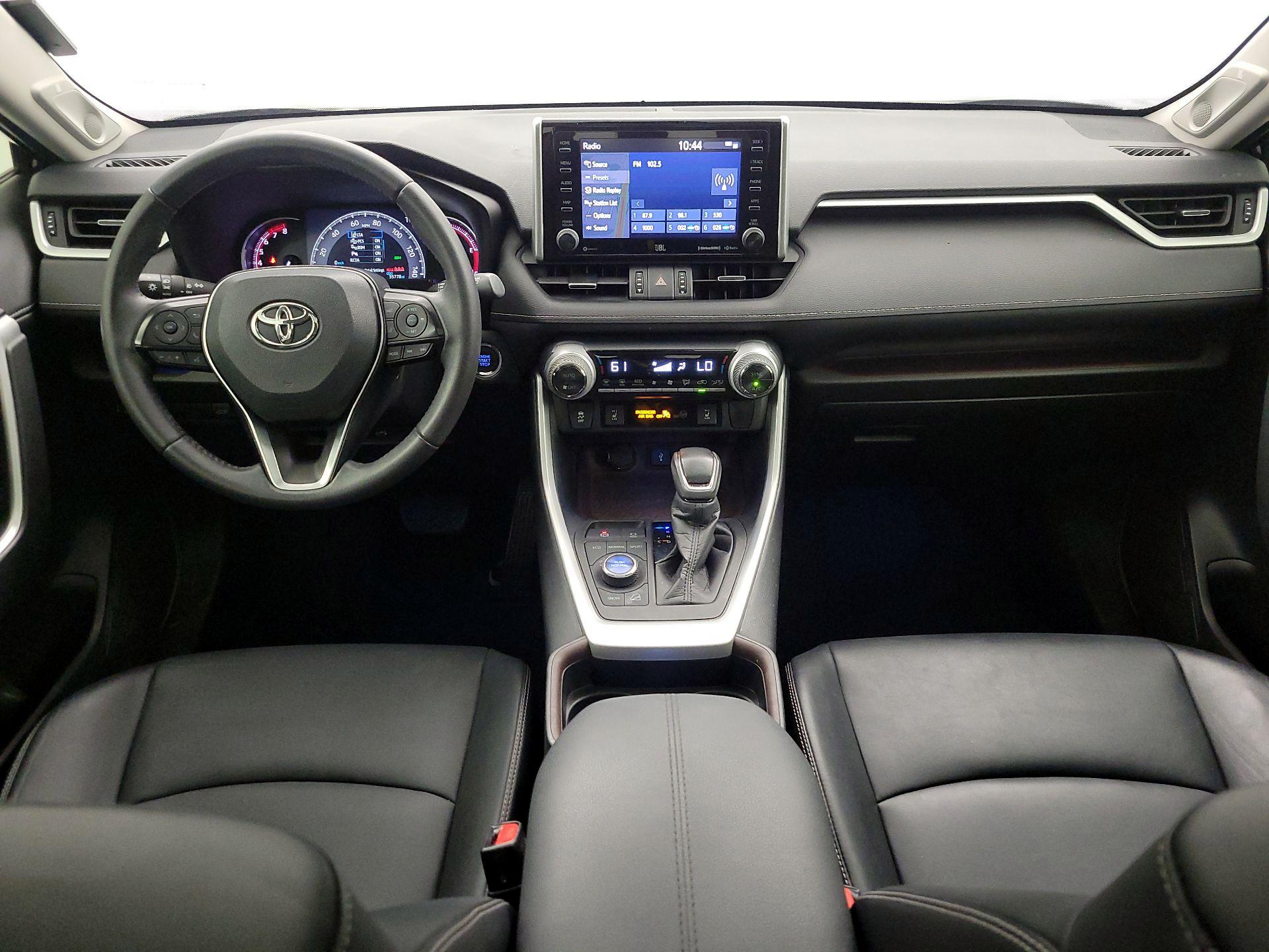 Thumbnail: 2021 Toyota RAV4 - 9