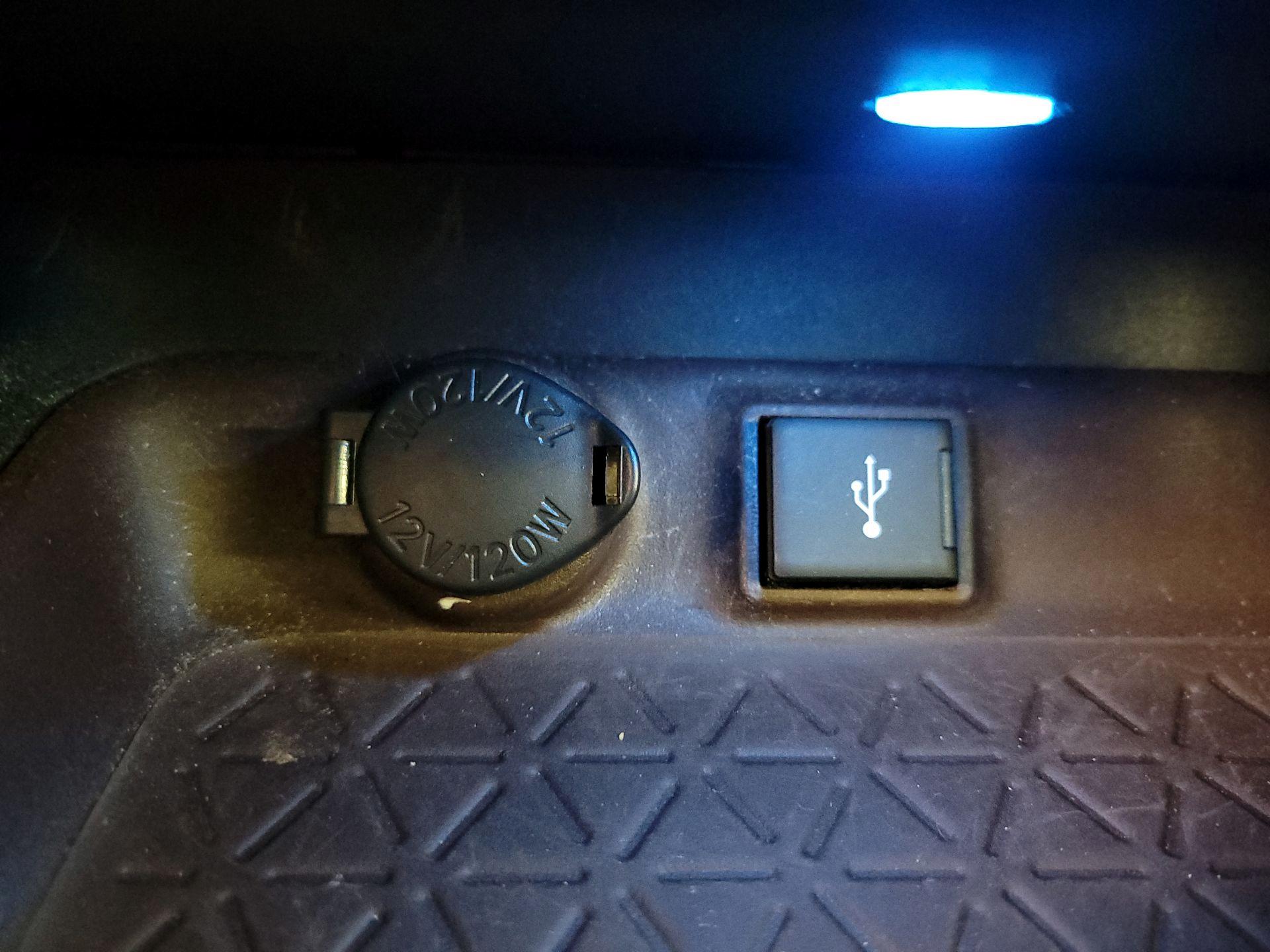 Thumbnail: 2021 Toyota RAV4 - 19