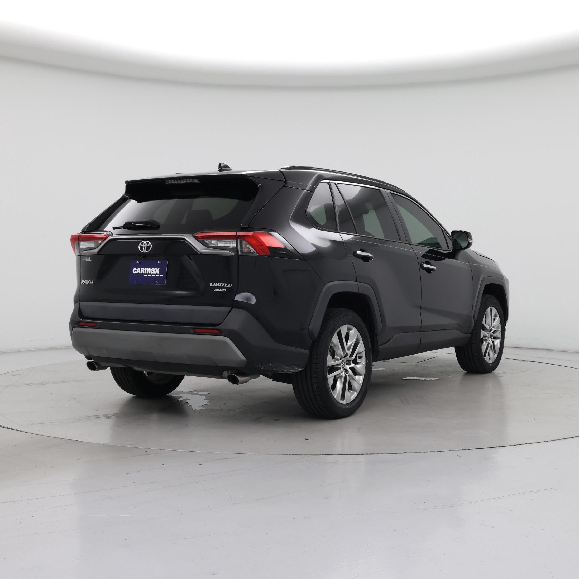 Thumbnail: 2021 Toyota RAV4 - 8