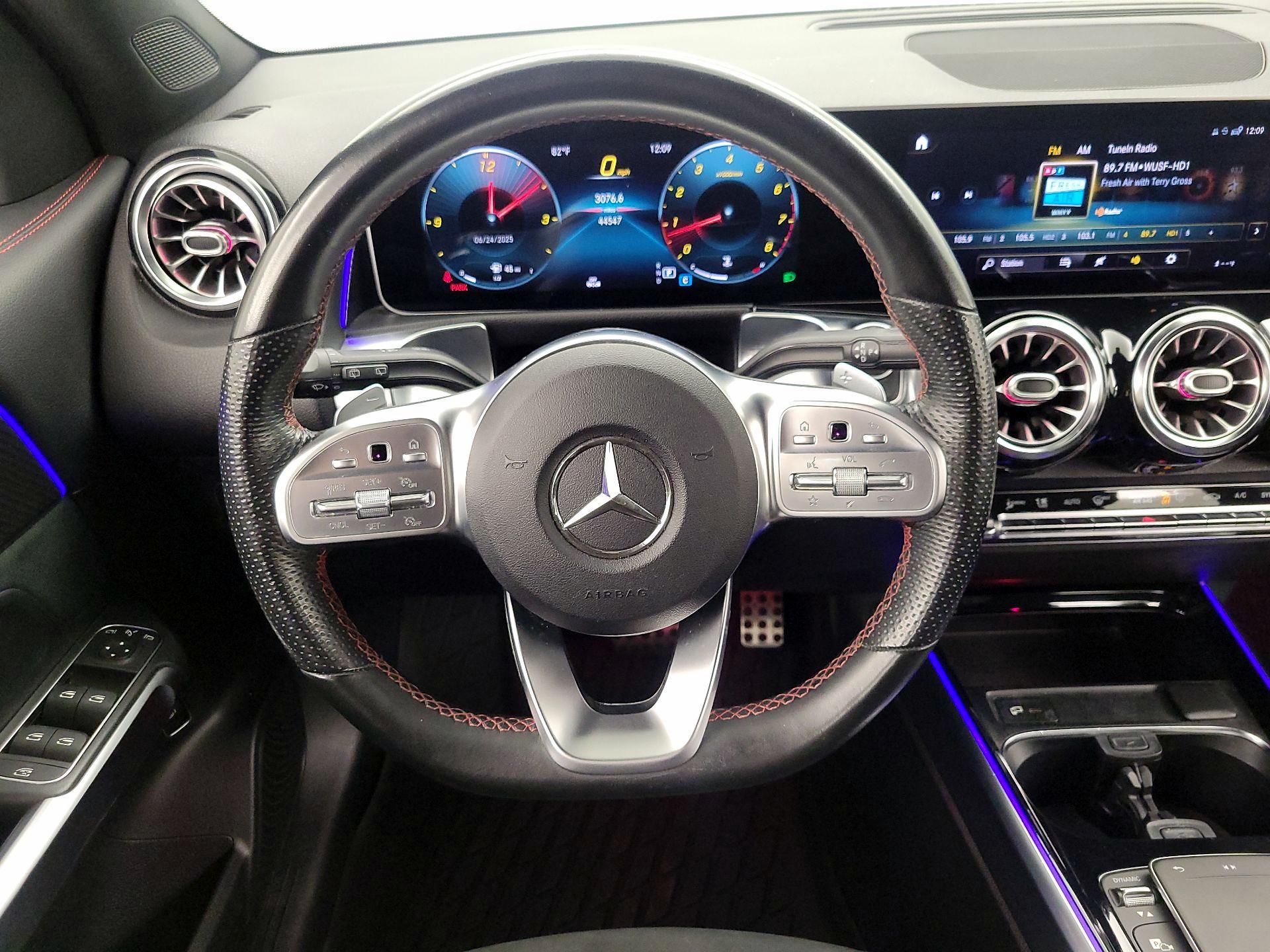 Thumbnail: 2021 Mercedes-Benz GLB - 10