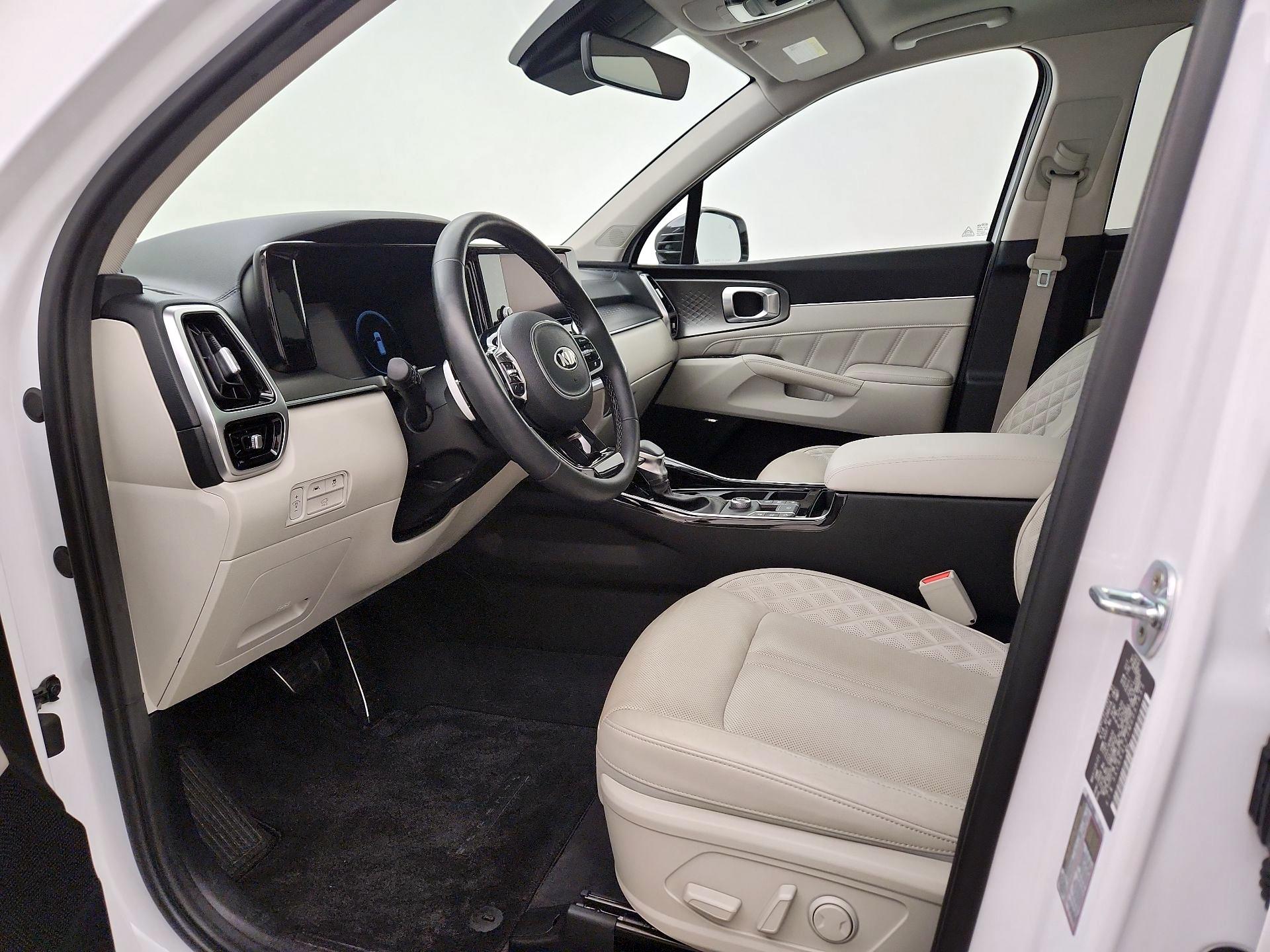 Thumbnail: 2021 Kia Sorento - 11
