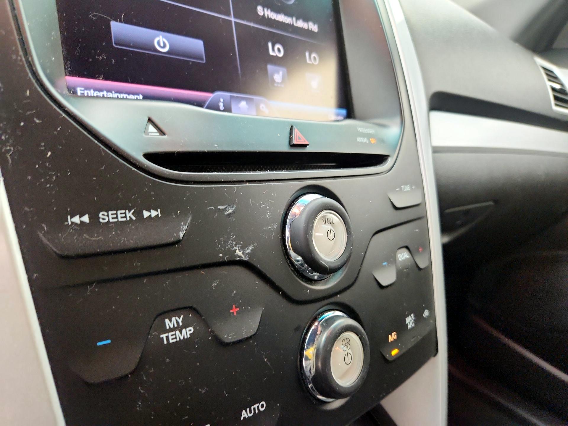 Thumbnail: 2014 Ford Explorer - 16