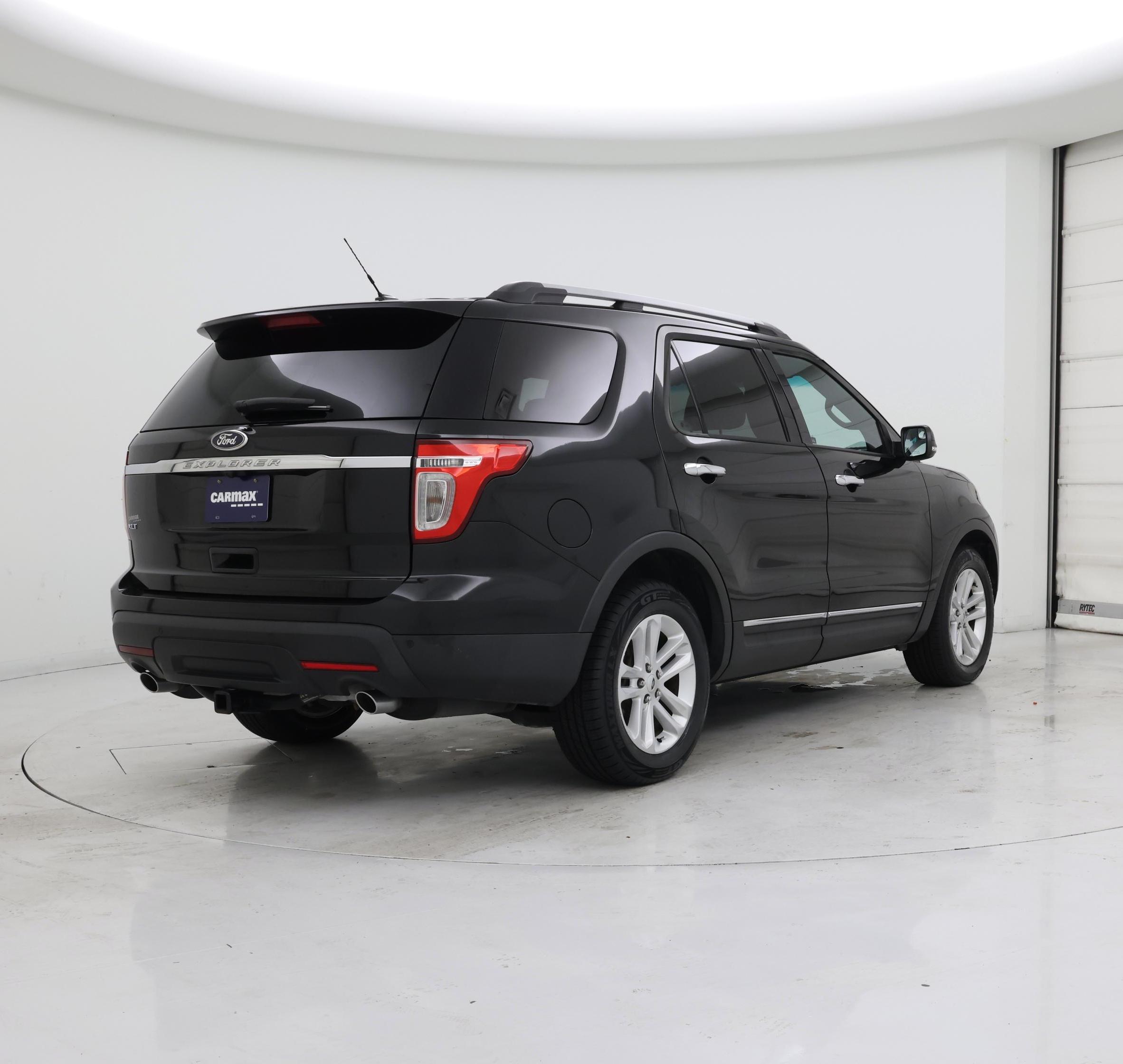Thumbnail: 2014 Ford Explorer - 8