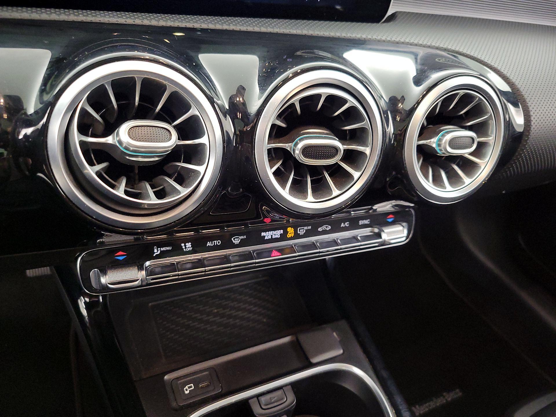 Thumbnail: 2020 Mercedes-Benz A-Class - 16