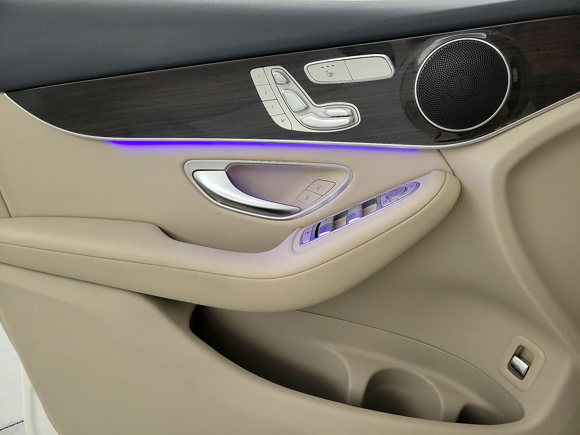 Thumbnail: 2022 Mercedes-Benz GLC - 12