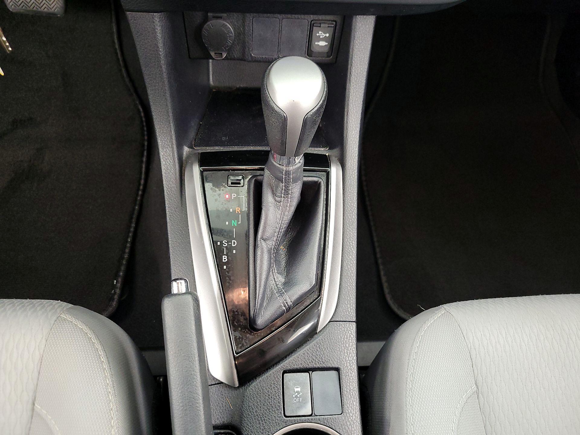 Thumbnail: 2016 Toyota Corolla - 17