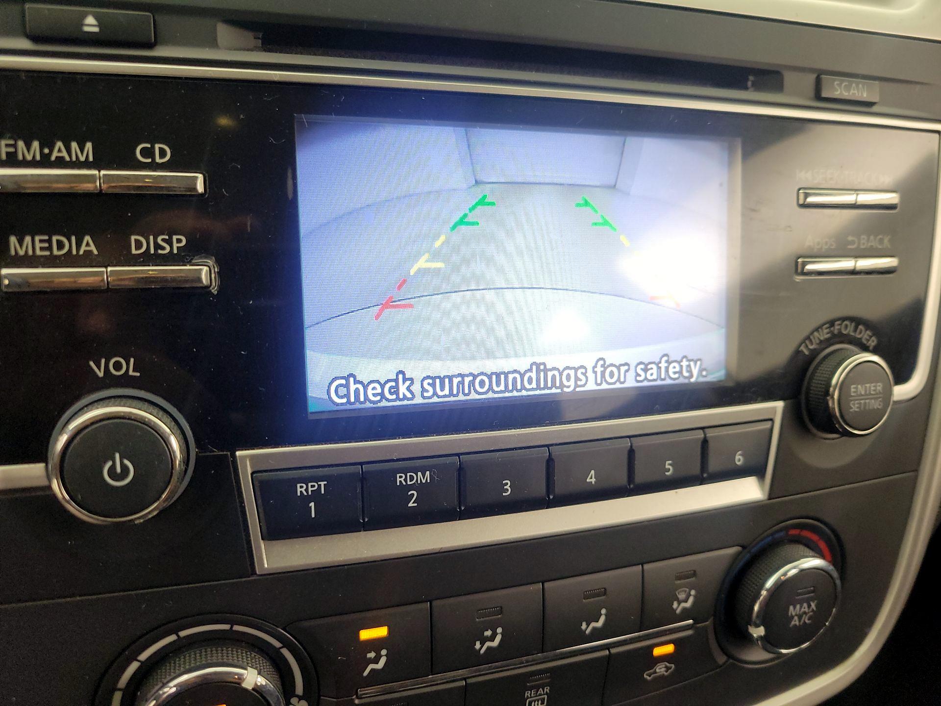 Thumbnail: 2016 Nissan Altima - 14