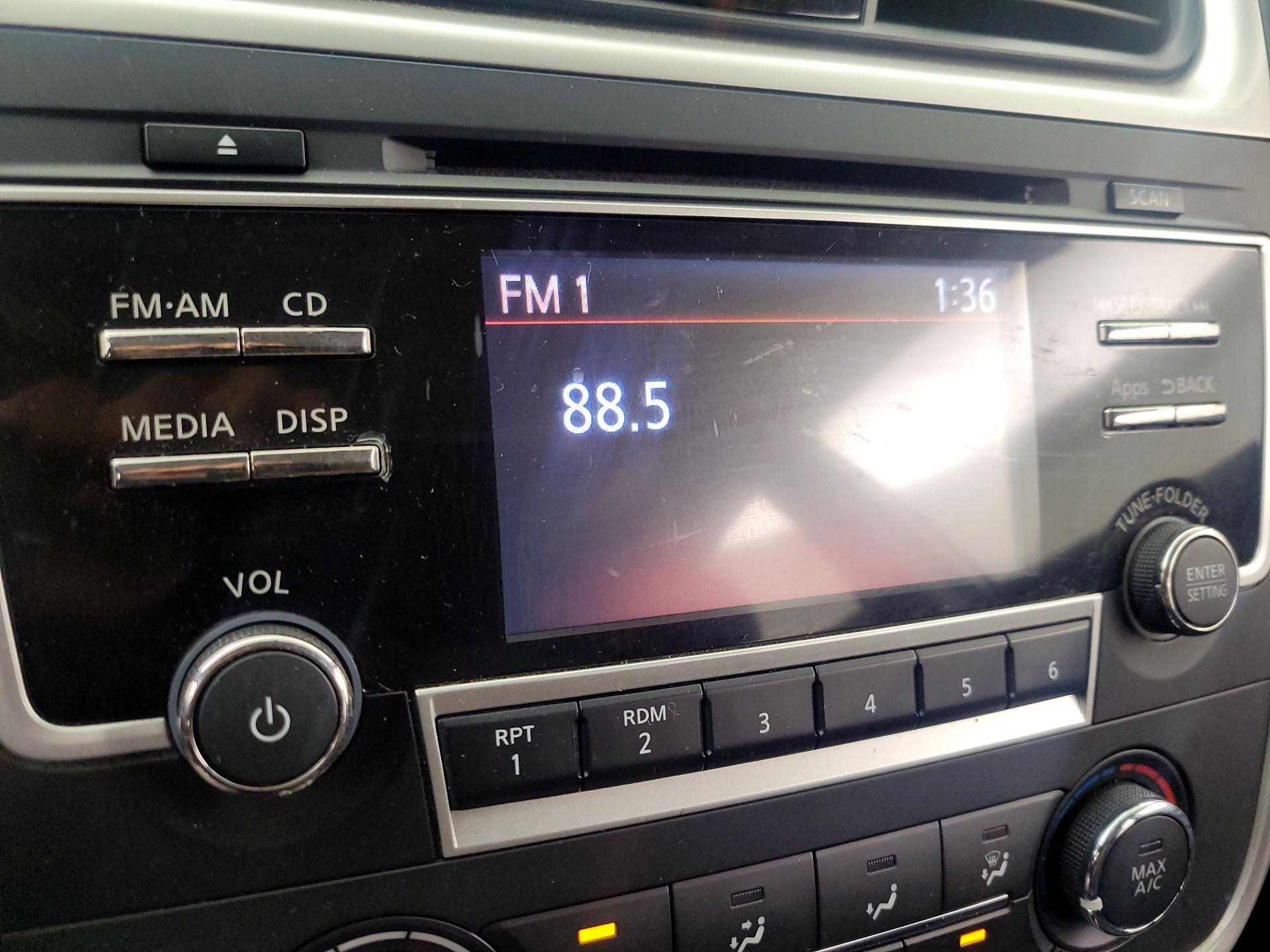 Thumbnail: 2016 Nissan Altima - 15