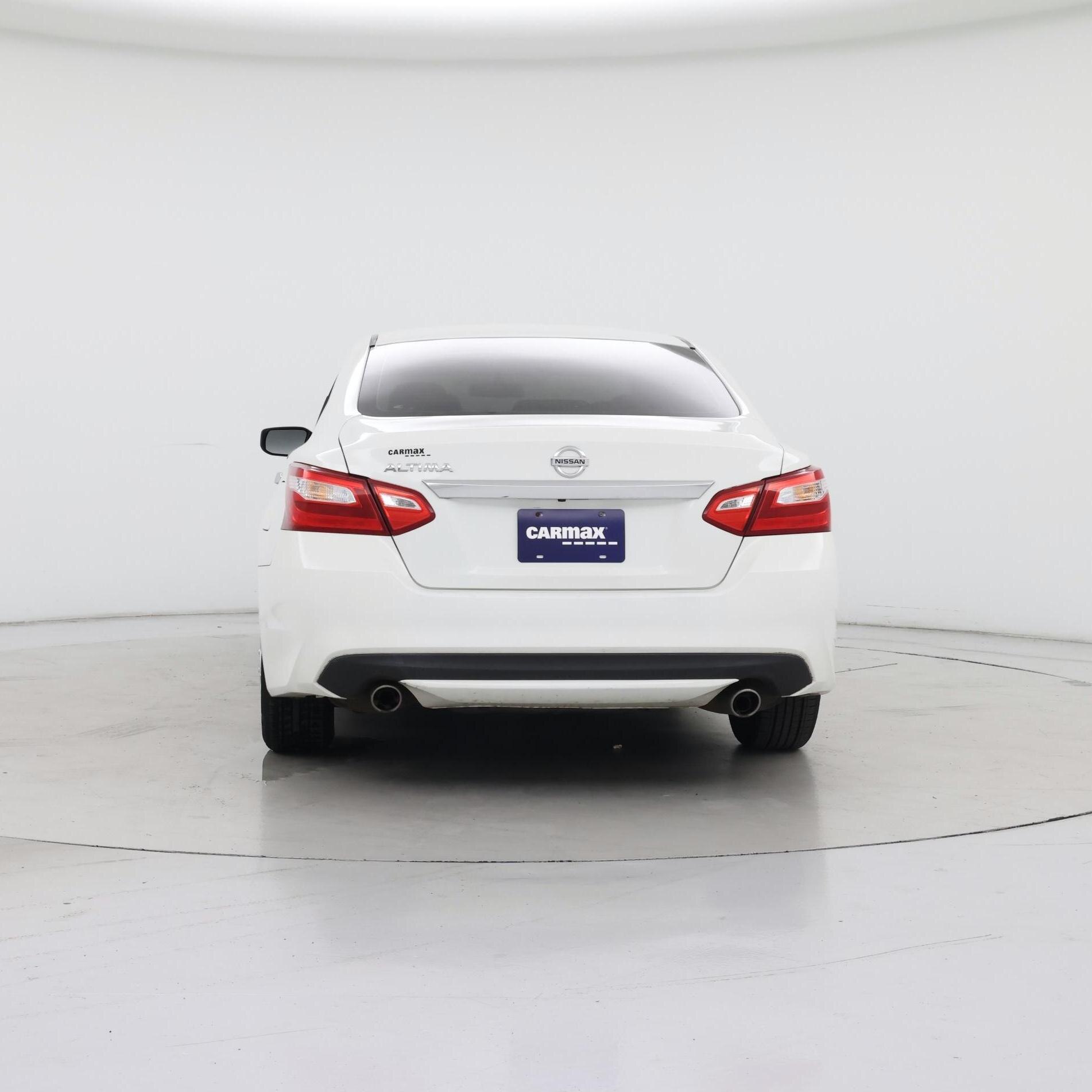 Thumbnail: 2016 Nissan Altima - 6