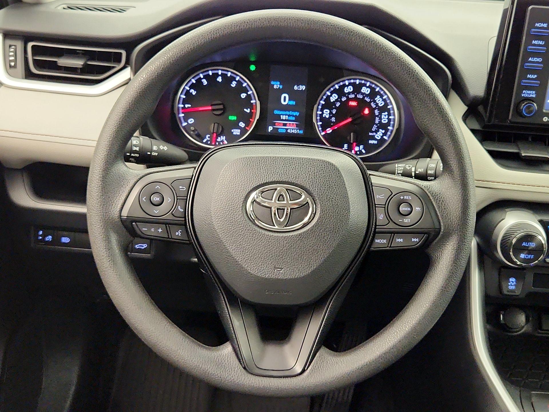 Thumbnail: 2020 Toyota RAV4 - 10