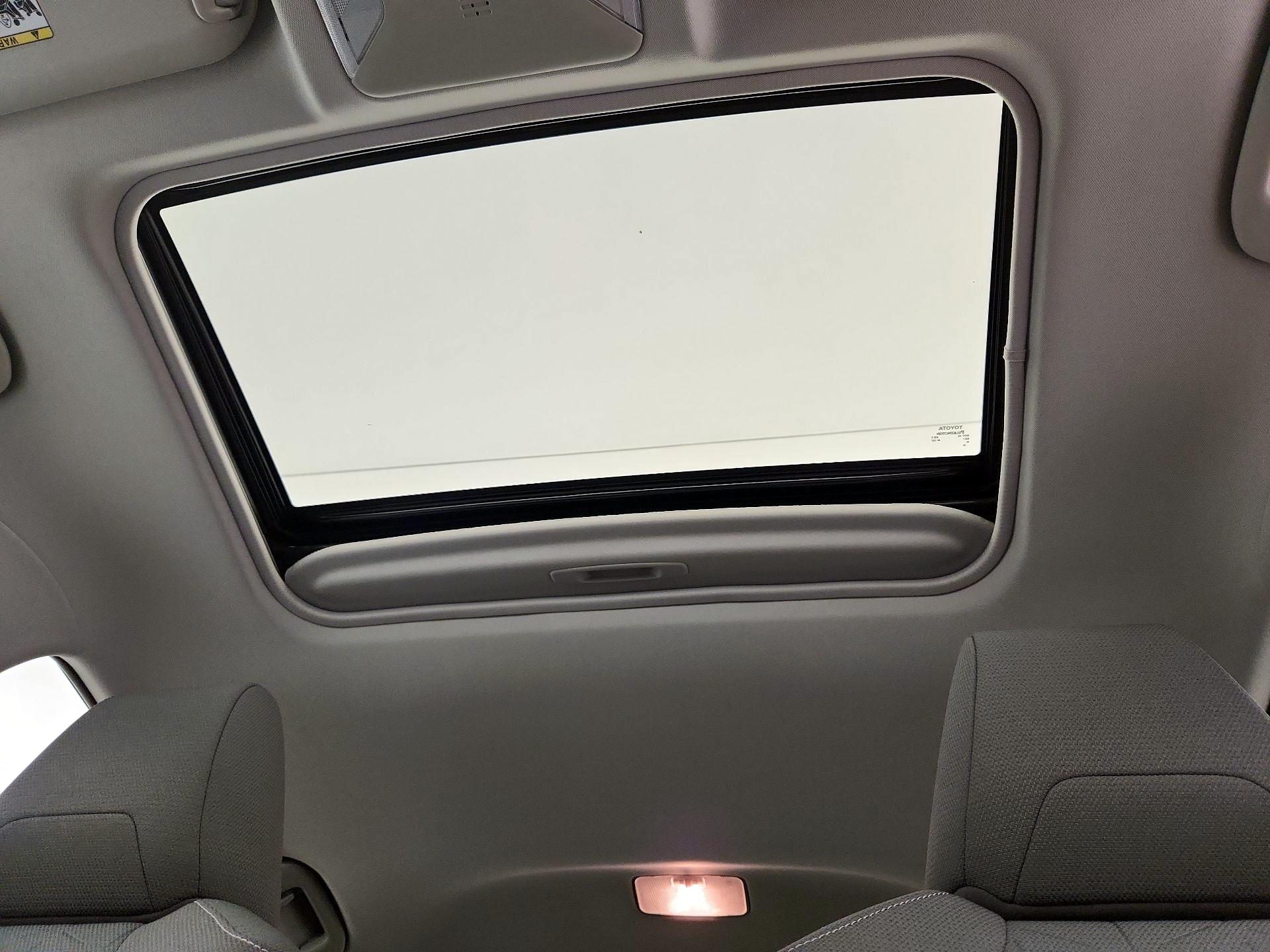 Thumbnail: 2020 Toyota RAV4 - 19