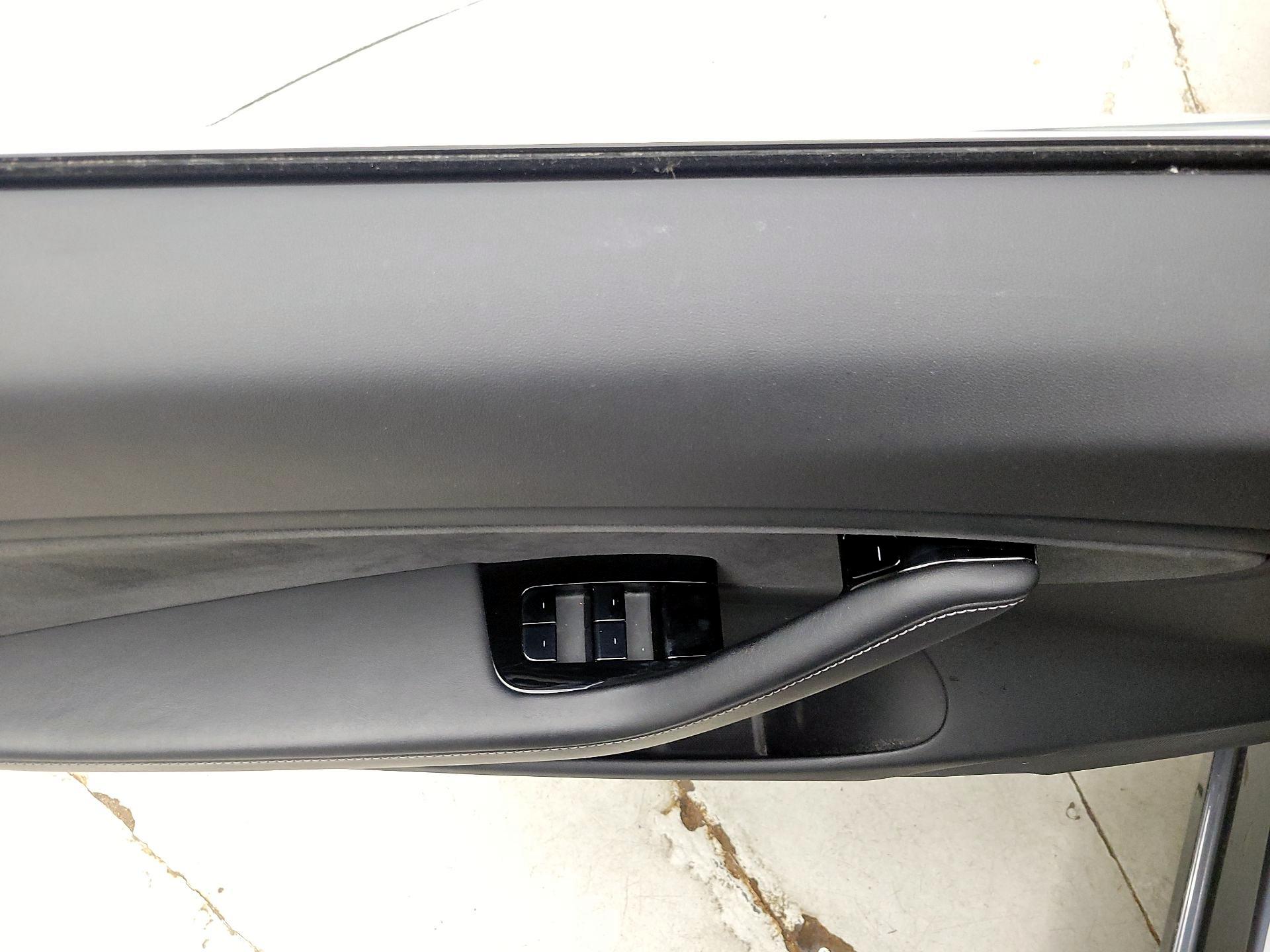 Thumbnail: 2018 Tesla Model 3 - 12