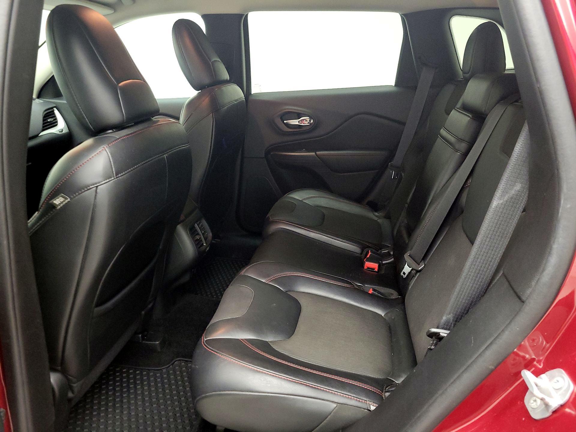 Thumbnail: 2015 Jeep Cherokee - 20