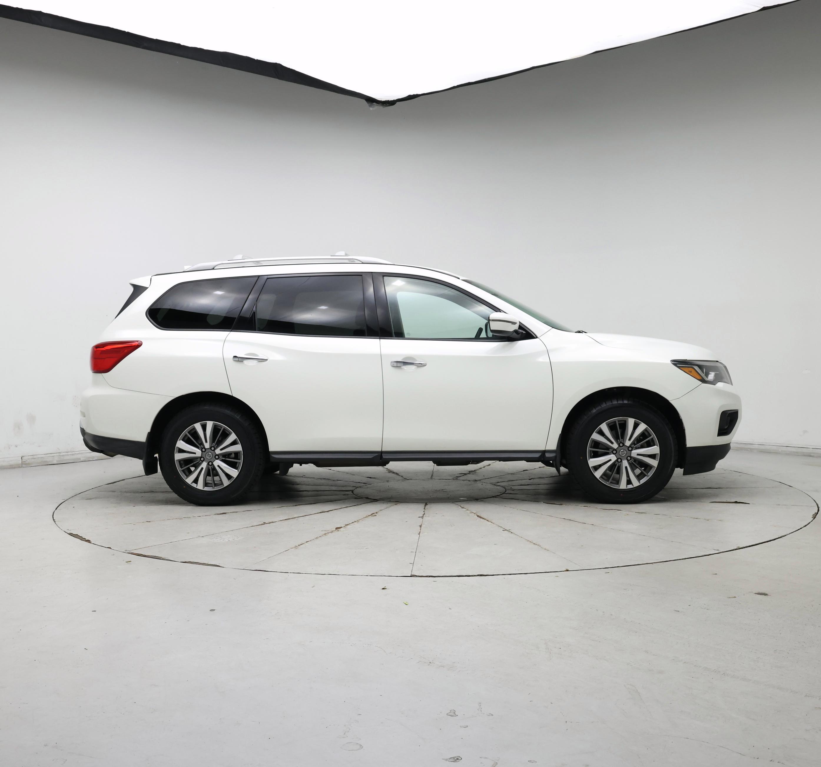 Thumbnail: 2019 Nissan Pathfinder - 7