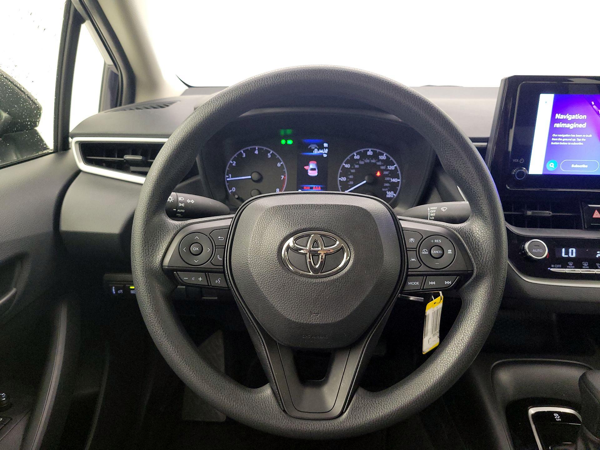 Thumbnail: 2023 Toyota Corolla - 10