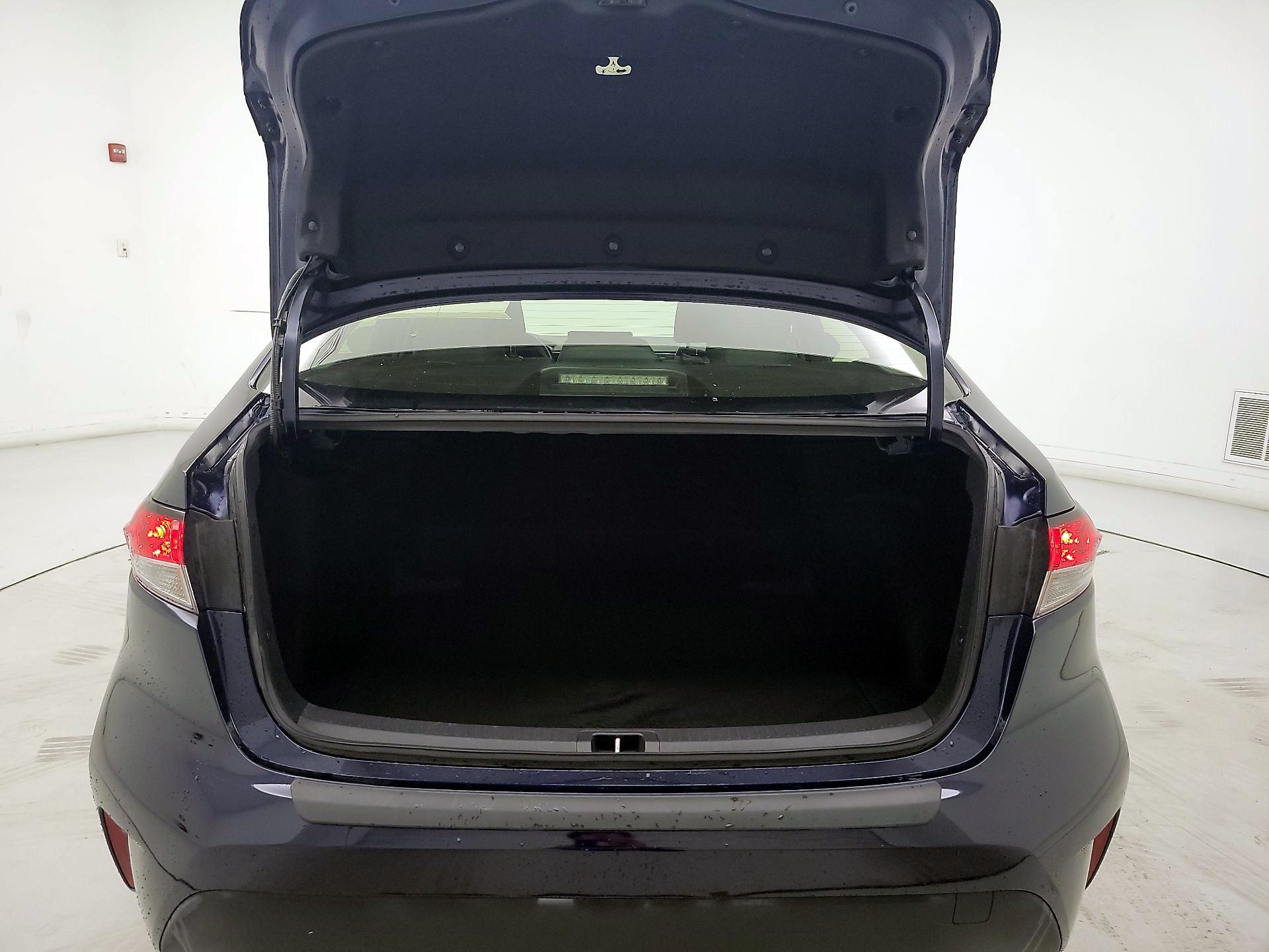 Thumbnail: 2023 Toyota Corolla - 20