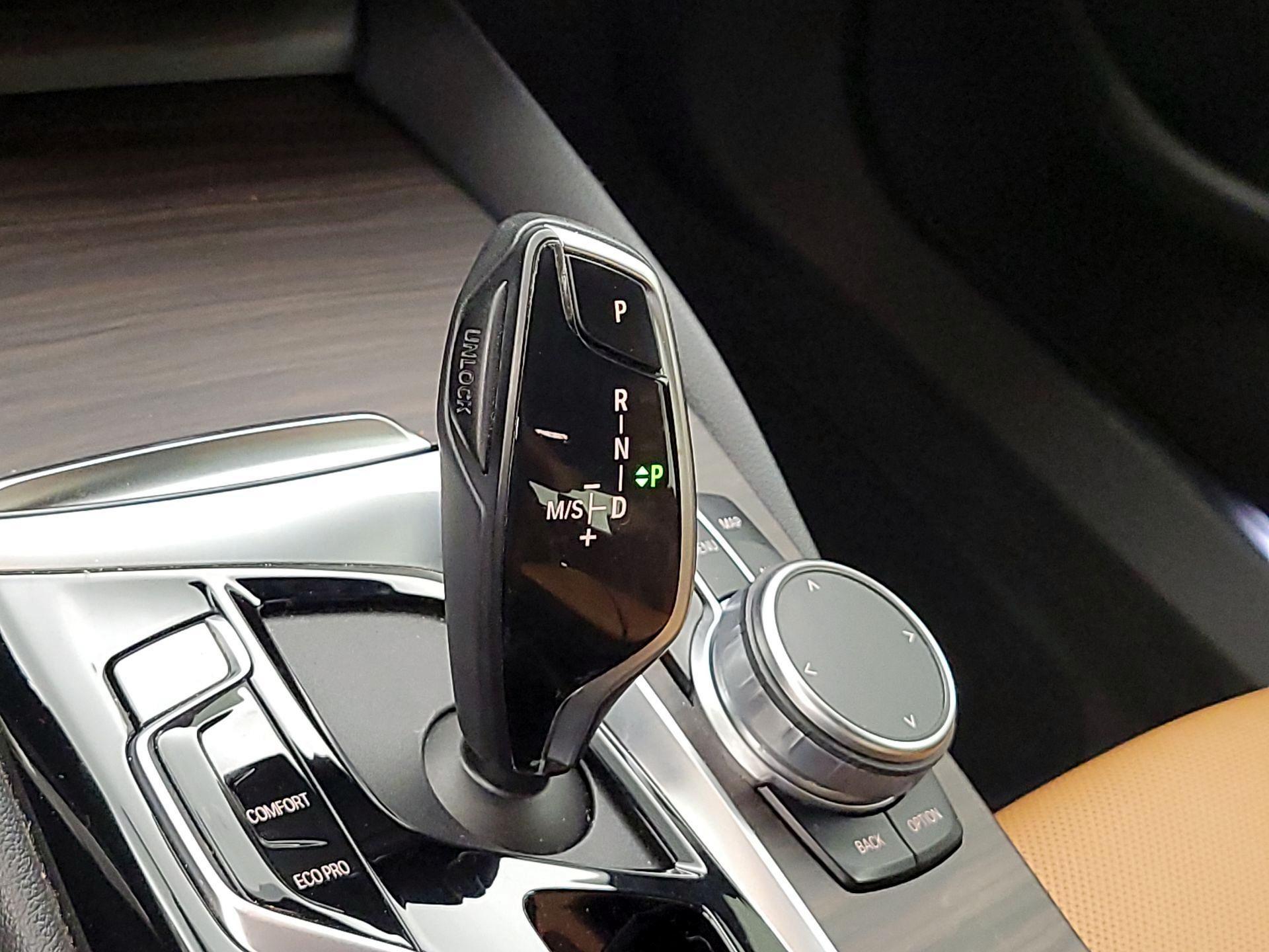 Thumbnail: 2021 BMW 5 Series - 18