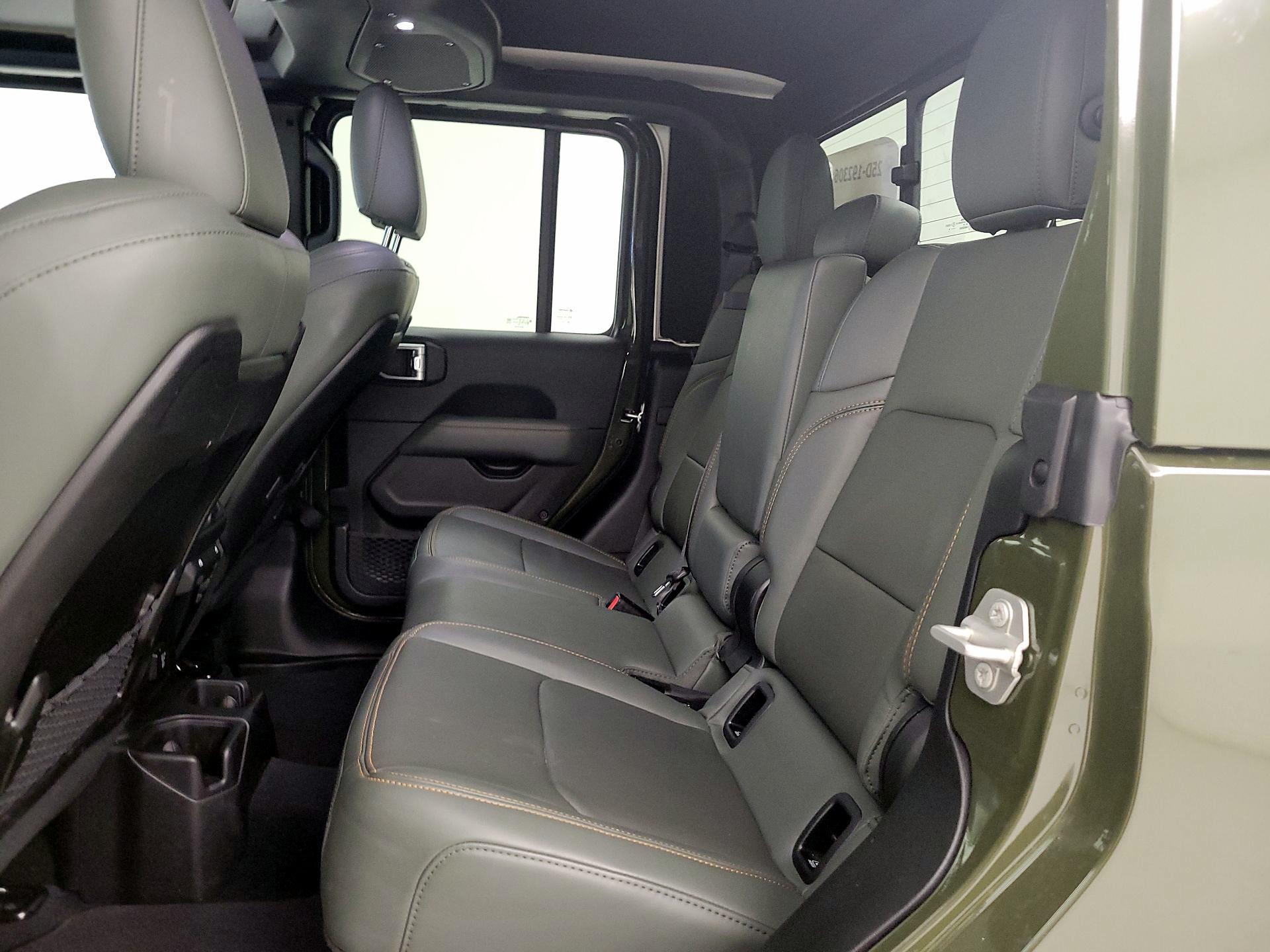 Thumbnail: 2024 Jeep Gladiator - 20