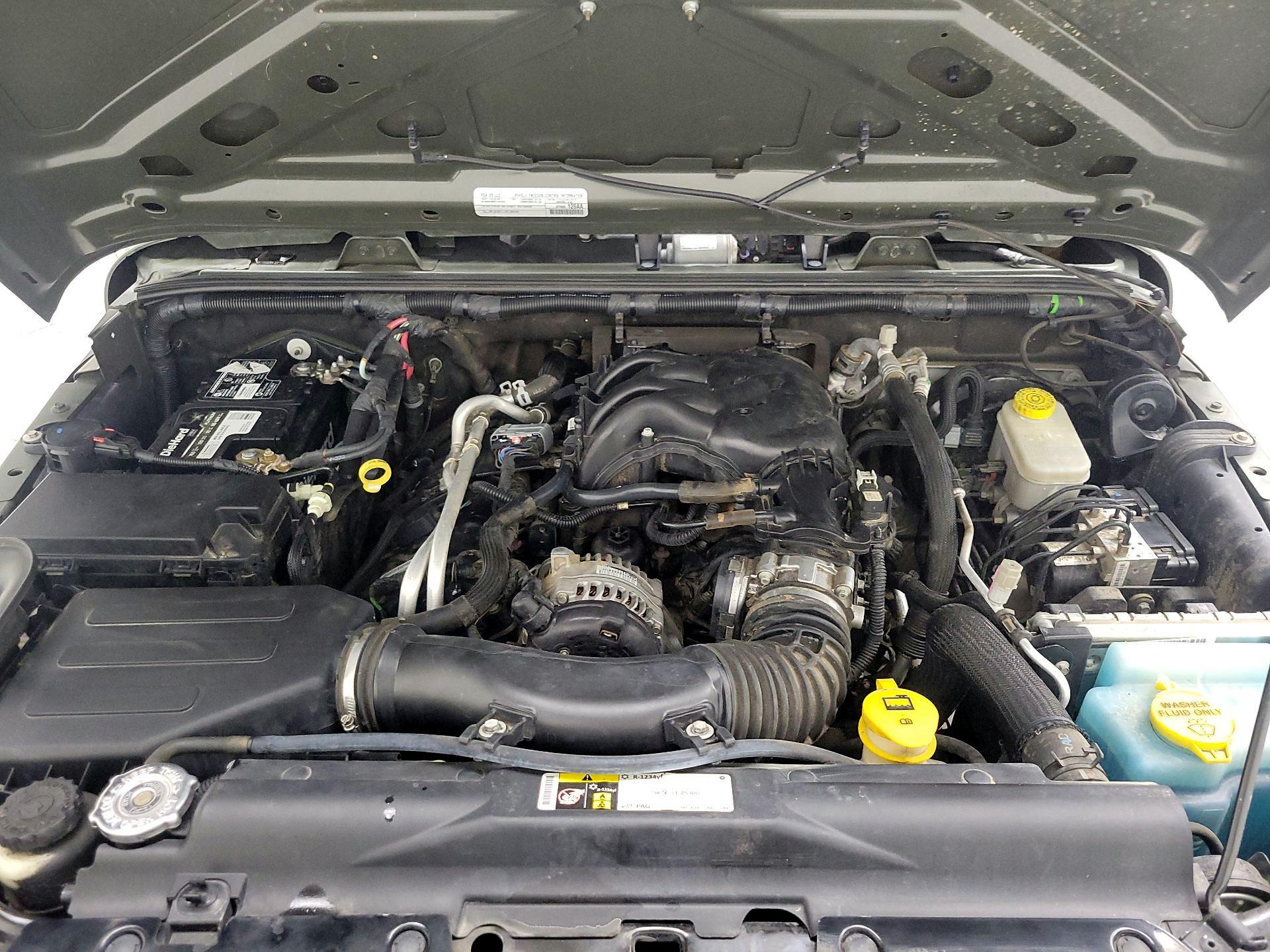 Thumbnail: 2015 Jeep Wrangler - 20