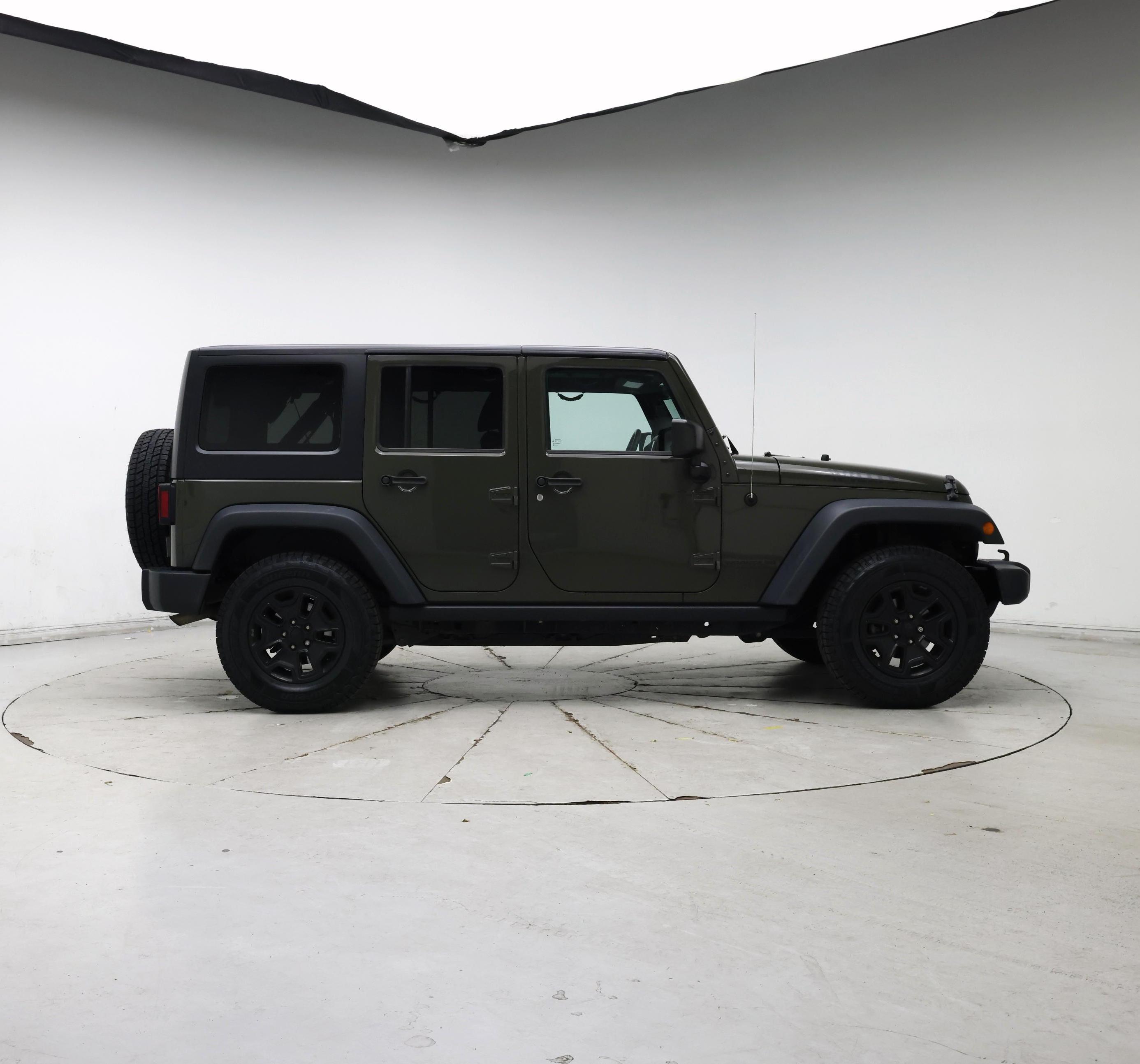 Thumbnail: 2015 Jeep Wrangler - 7
