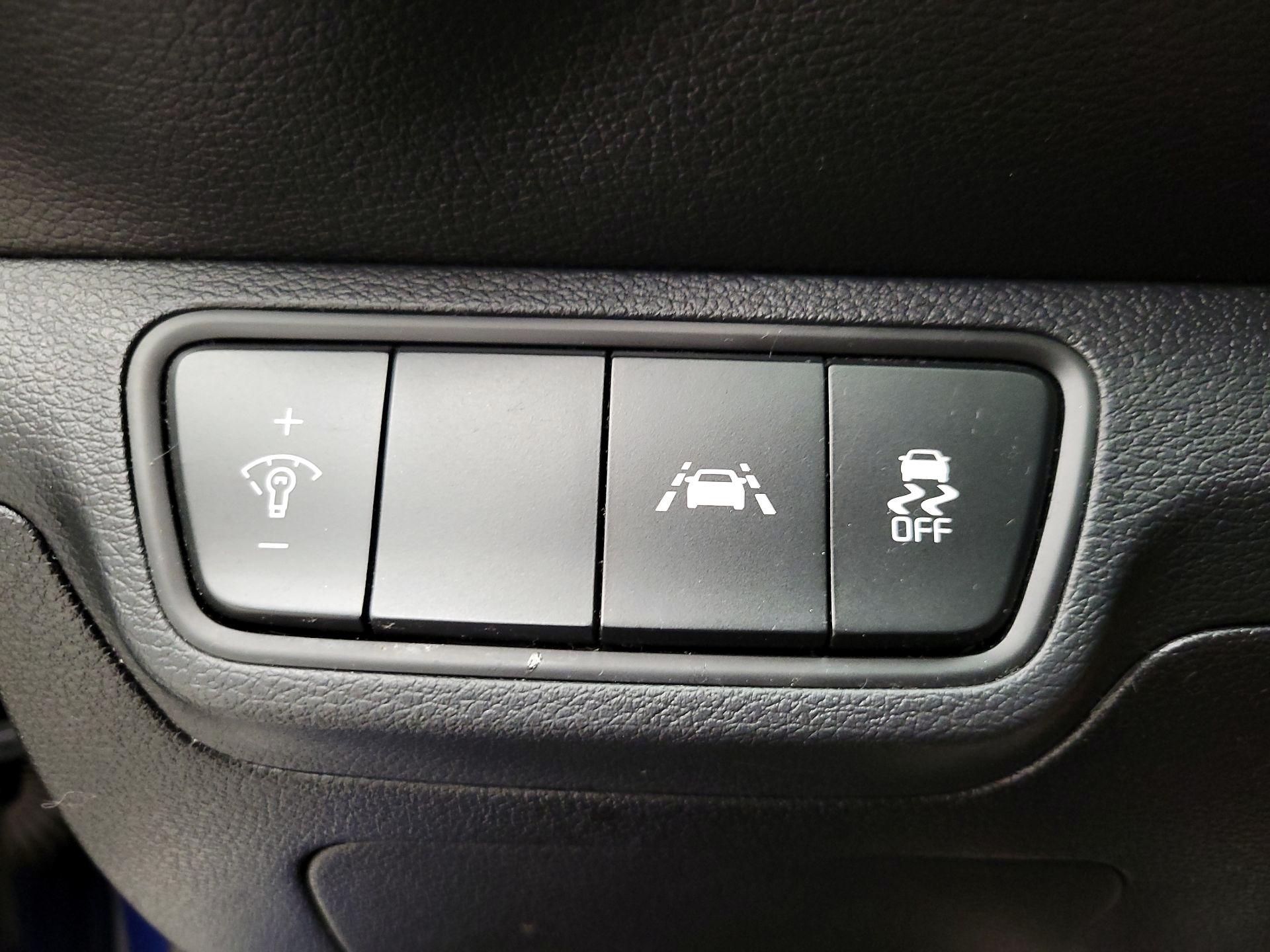 Thumbnail: 2019 Kia Forte - 13
