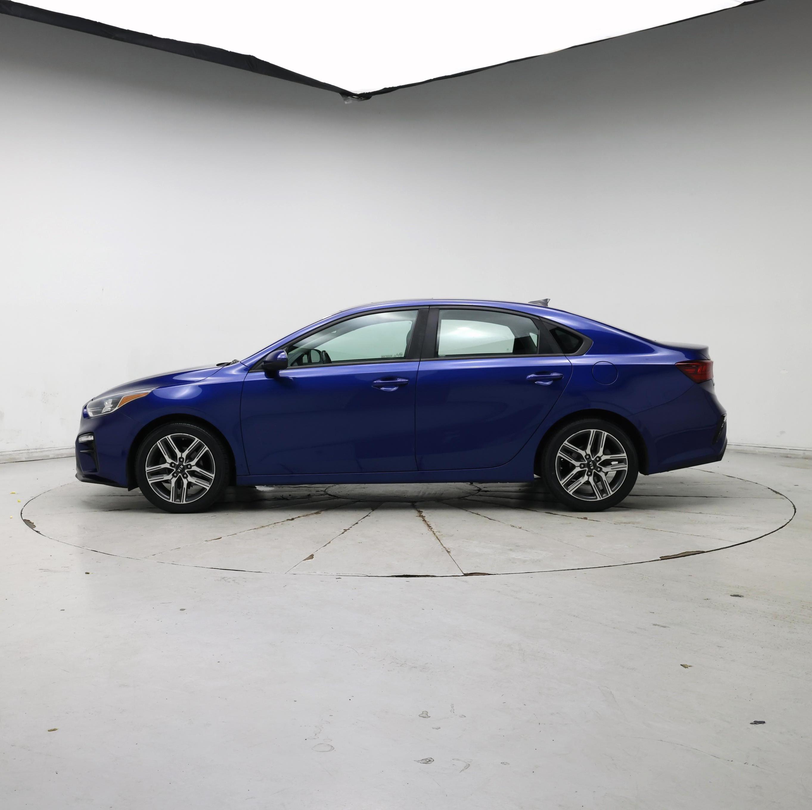 Thumbnail: 2019 Kia Forte - 3