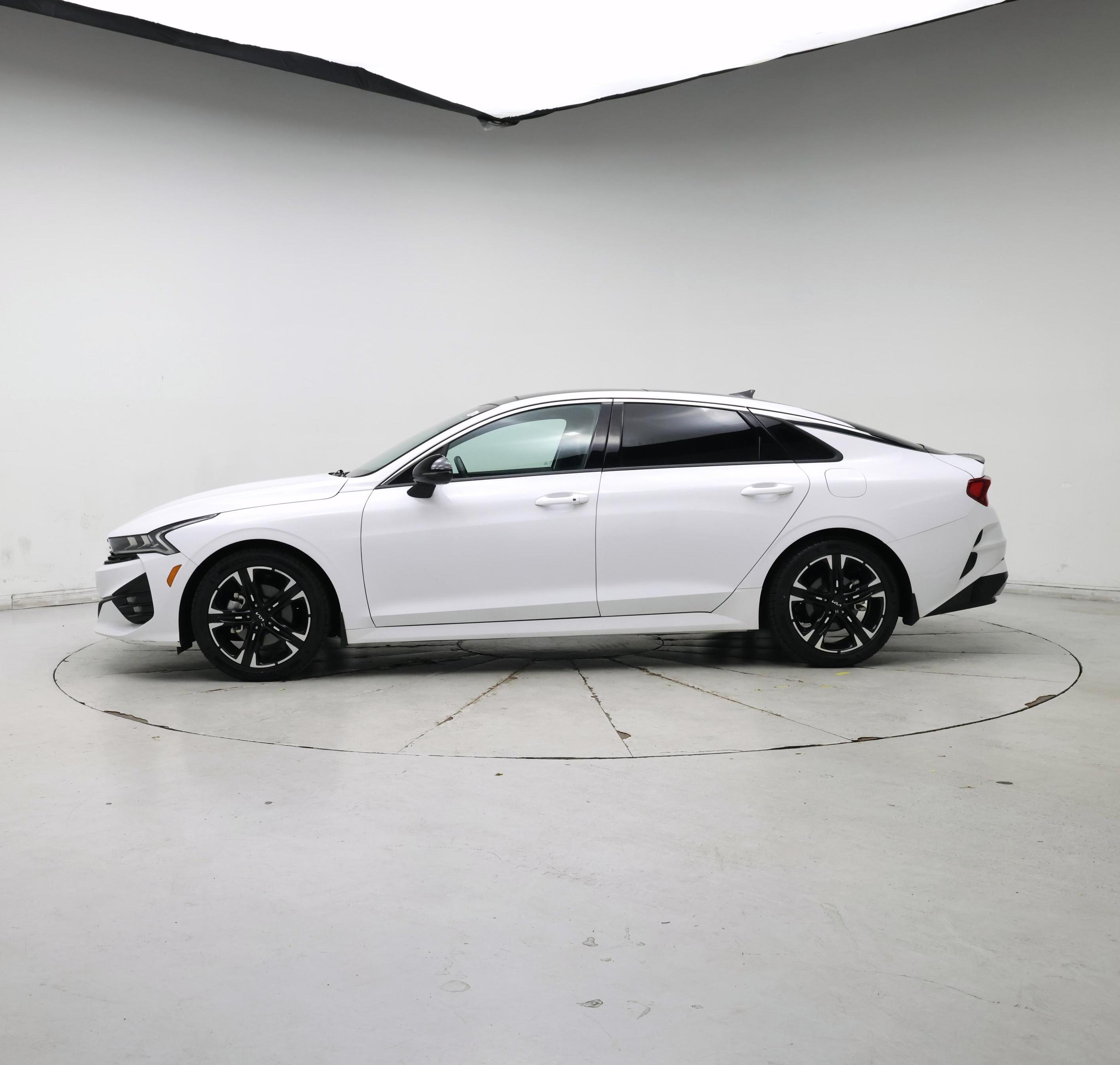 Thumbnail: 2023 Kia K5 - 3