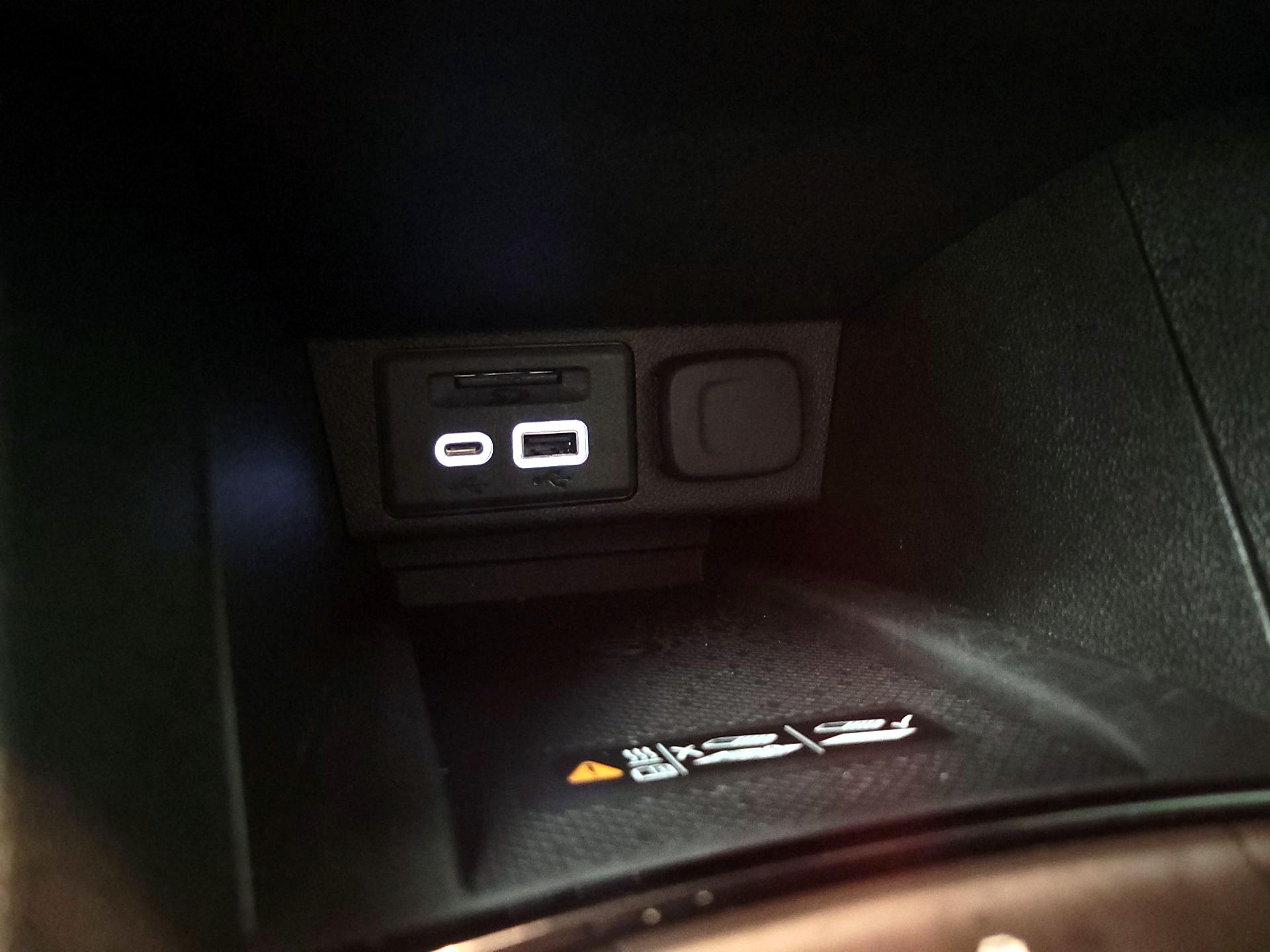 Thumbnail: 2023 Chevrolet Bolt EUV - 18