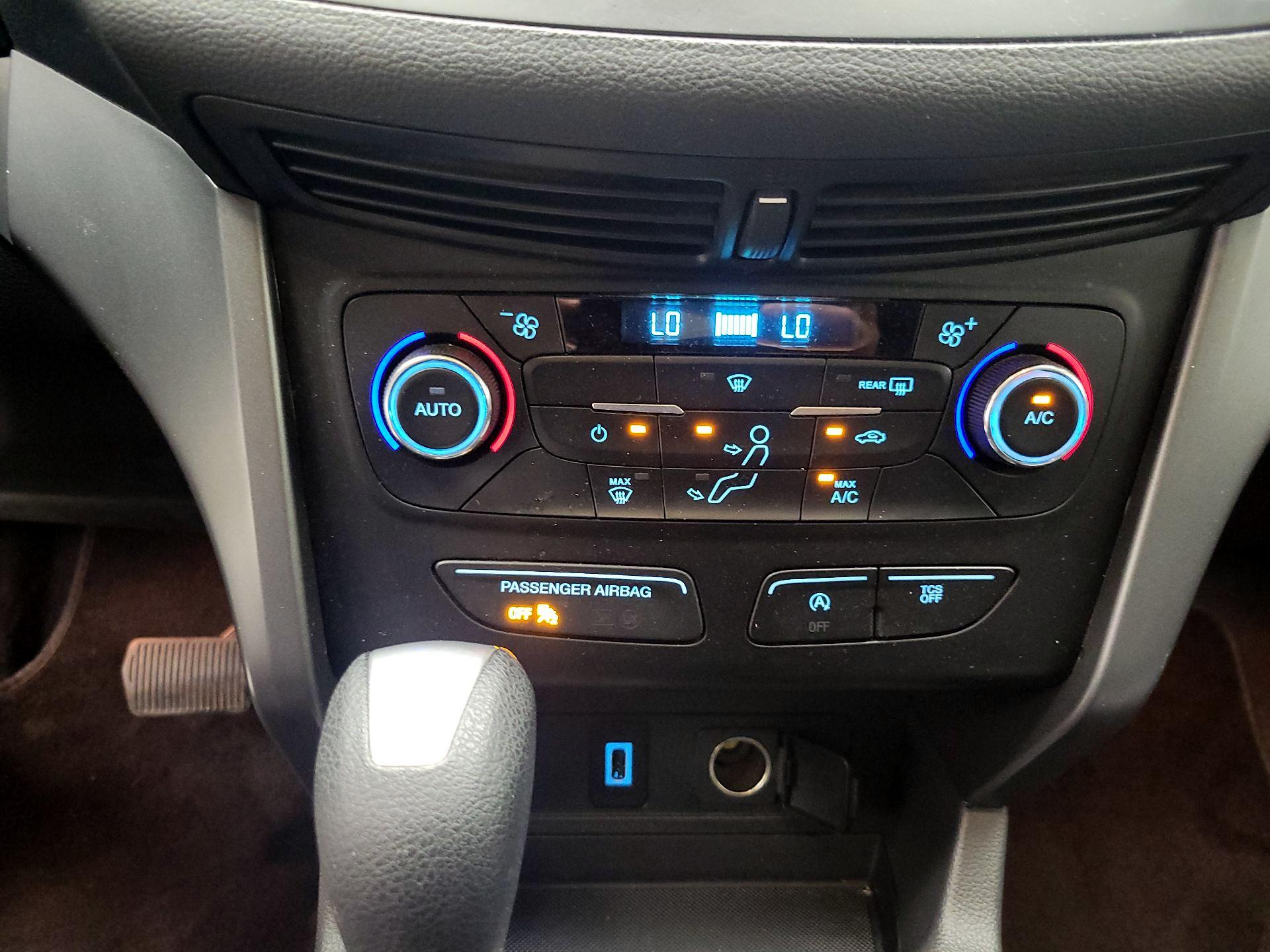 Thumbnail: 2017 Ford Escape - 16