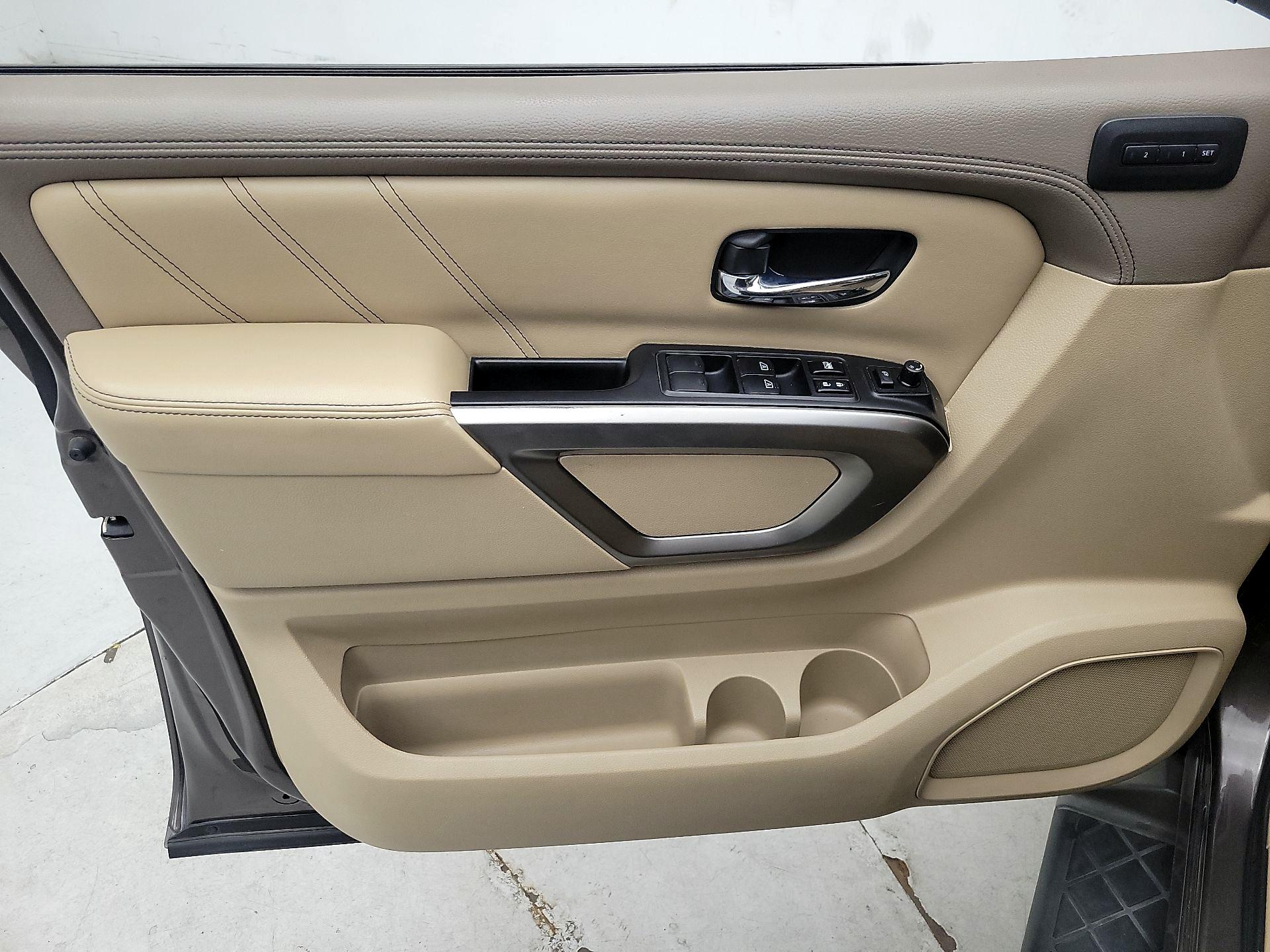 Thumbnail: 2015 Nissan Armada - 12