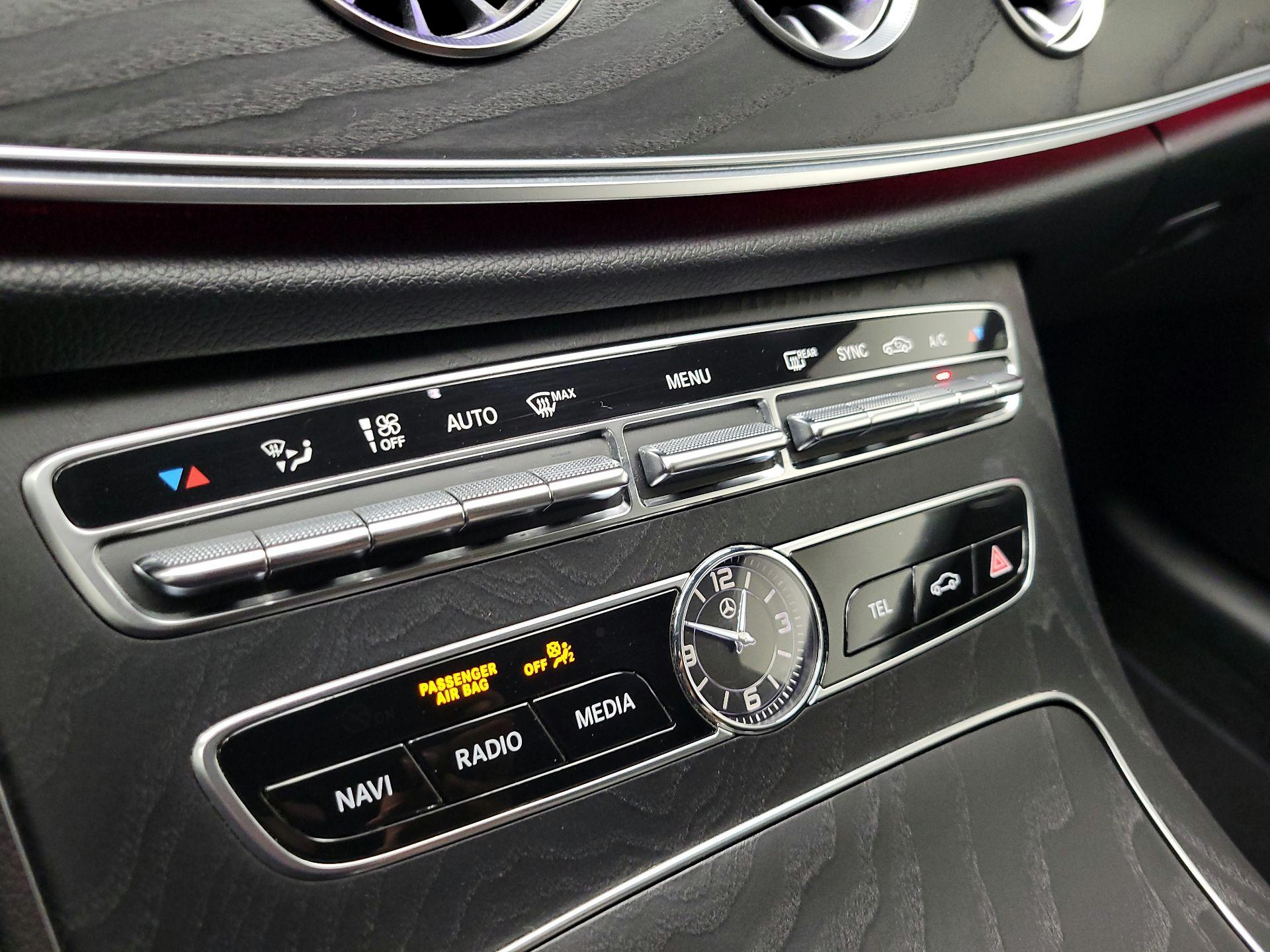 Thumbnail: 2020 Mercedes-Benz E-Class - 17