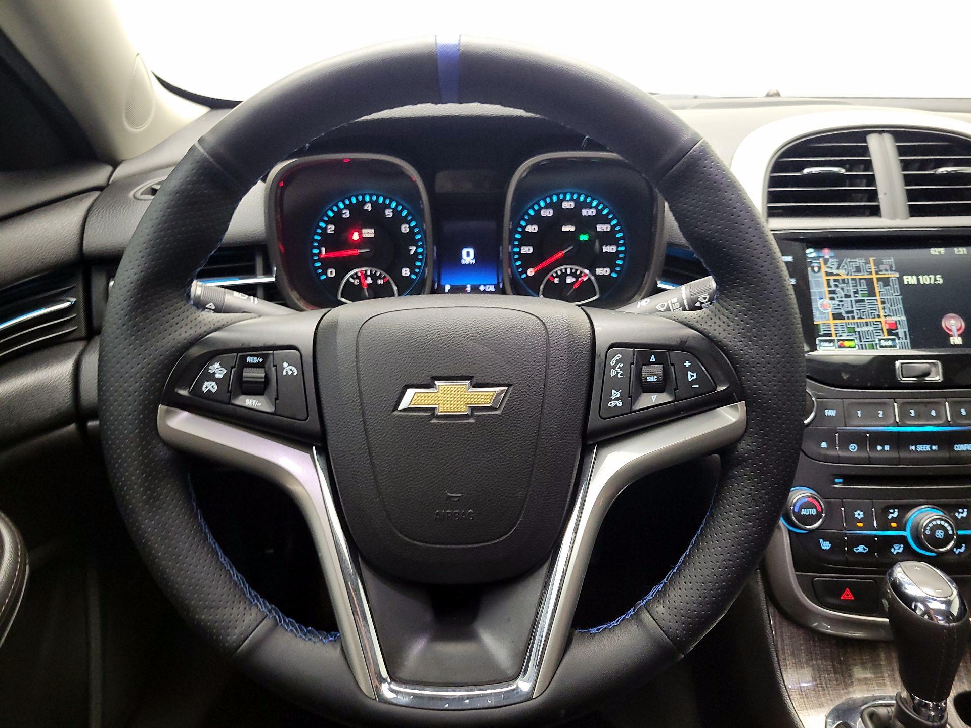 Thumbnail: 2015 Chevrolet Malibu - 10