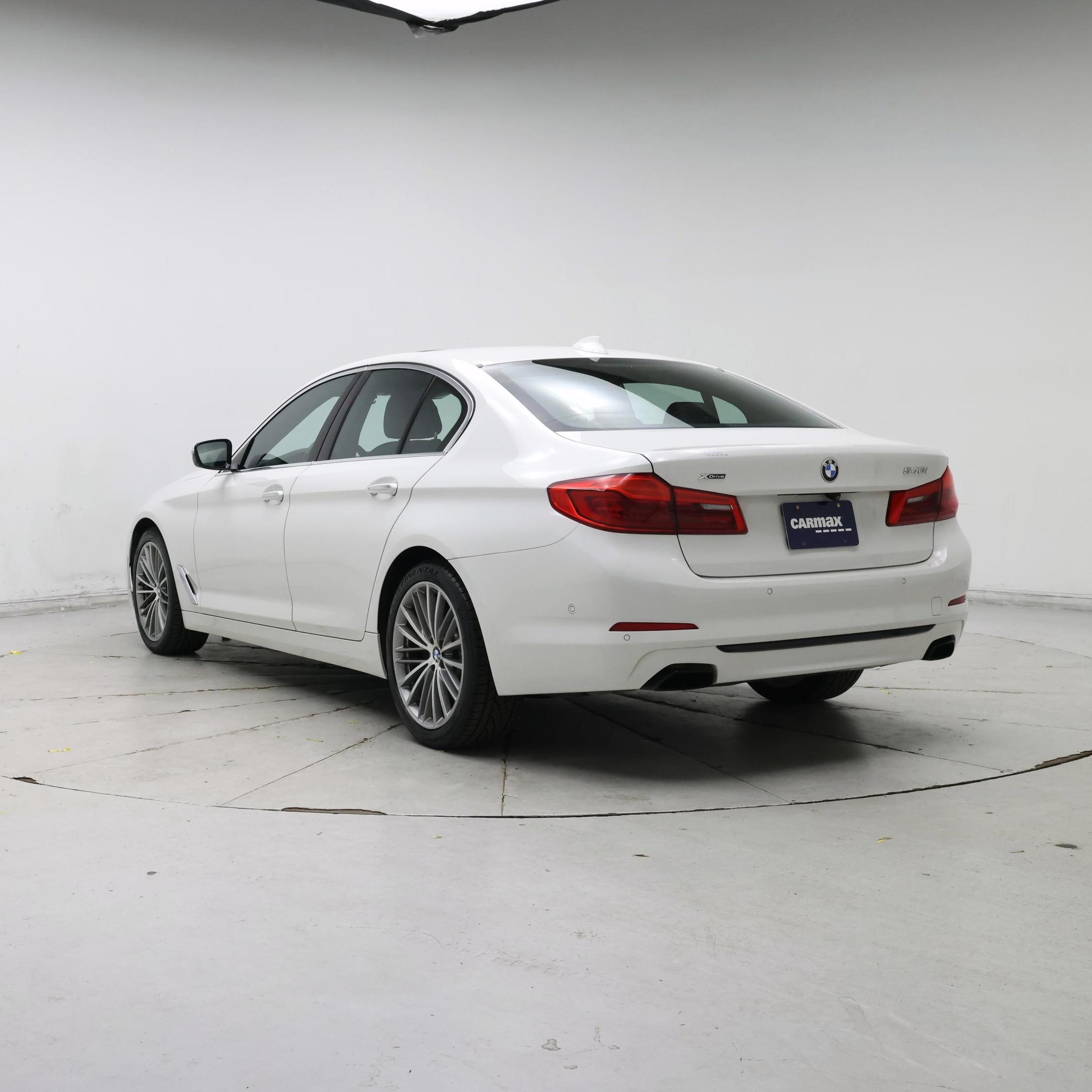 Thumbnail: 2017 BMW 5 Series - 2